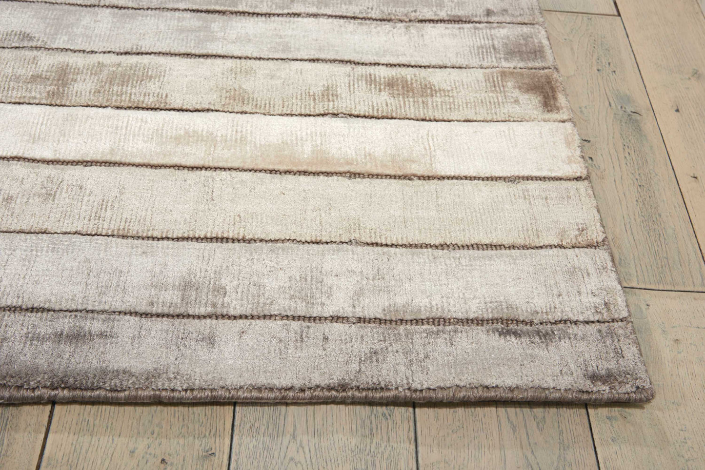 Nourison Home Aura  Silver Shadow  Contemporary