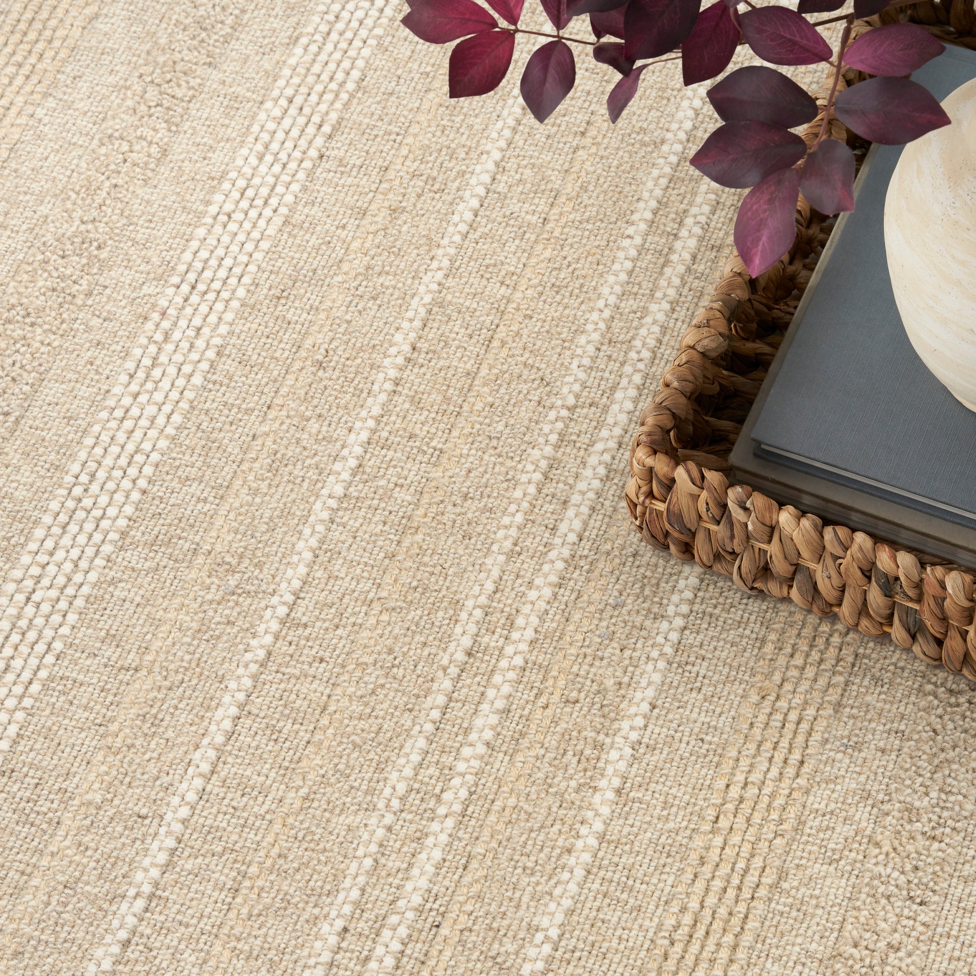 Nourison Home Embrace  Ivory Silver  Contemporary