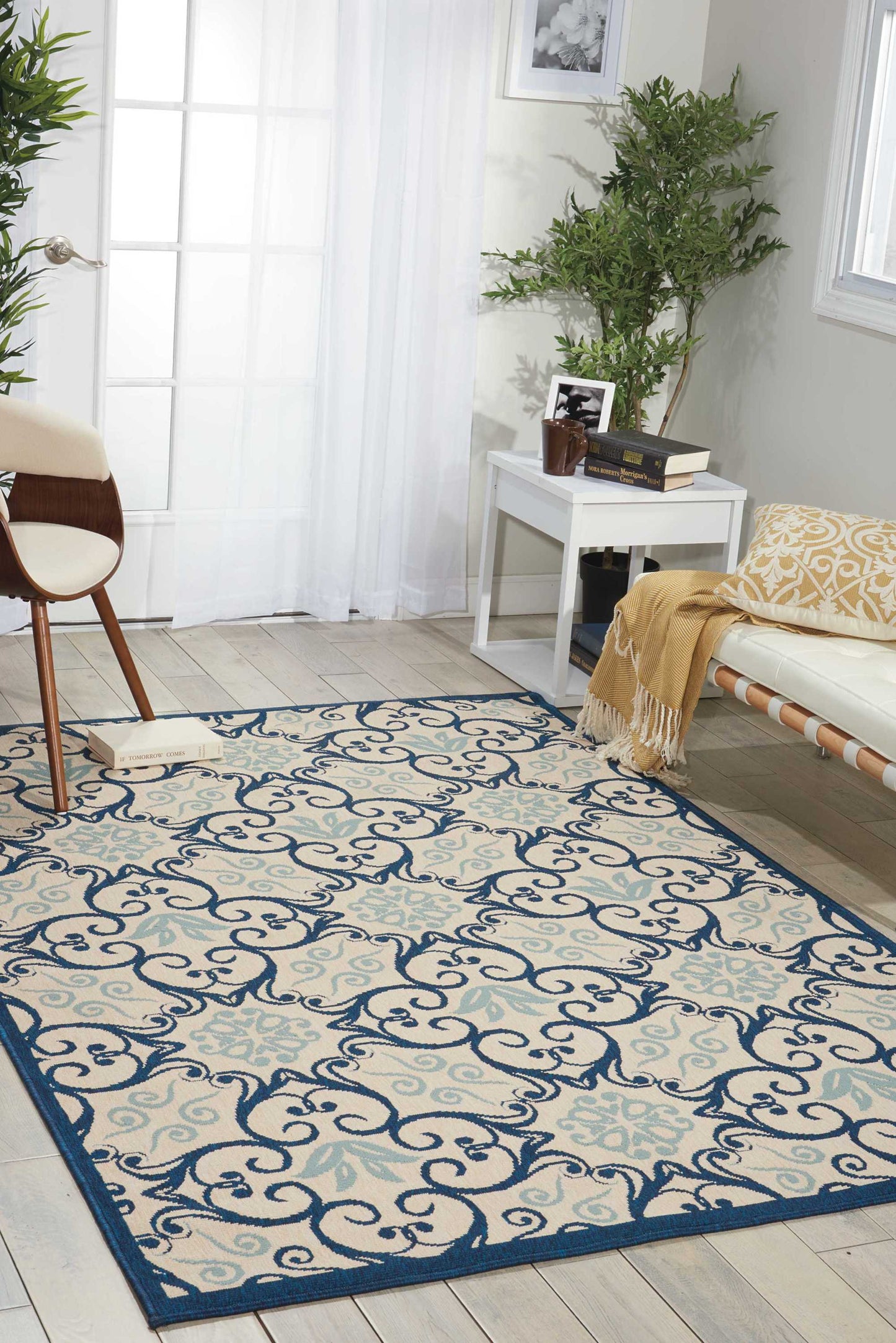 Nourison Home Caribbean  Ivory Navy  Transitional