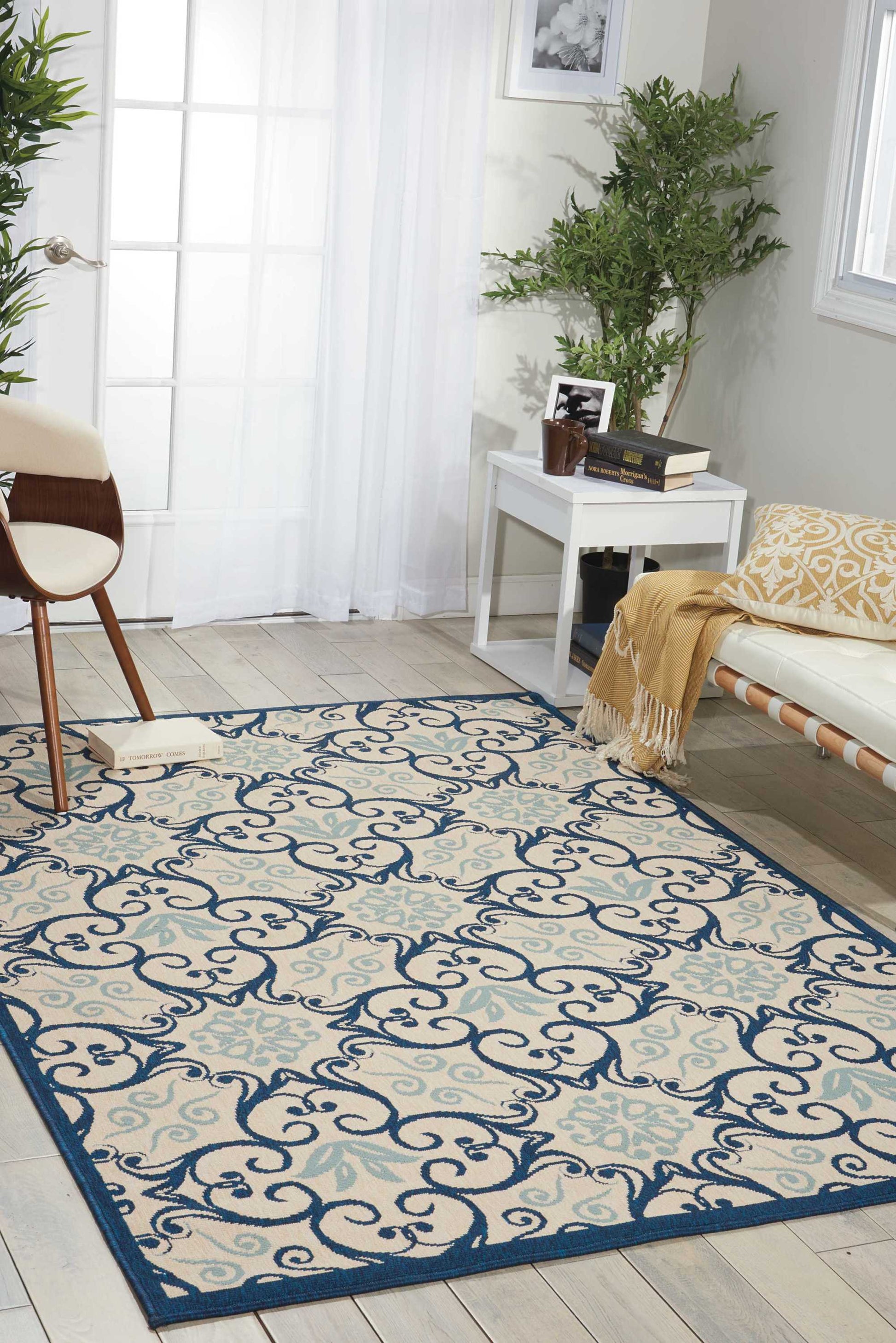 Nourison Home Caribbean  Ivory Navy  Transitional