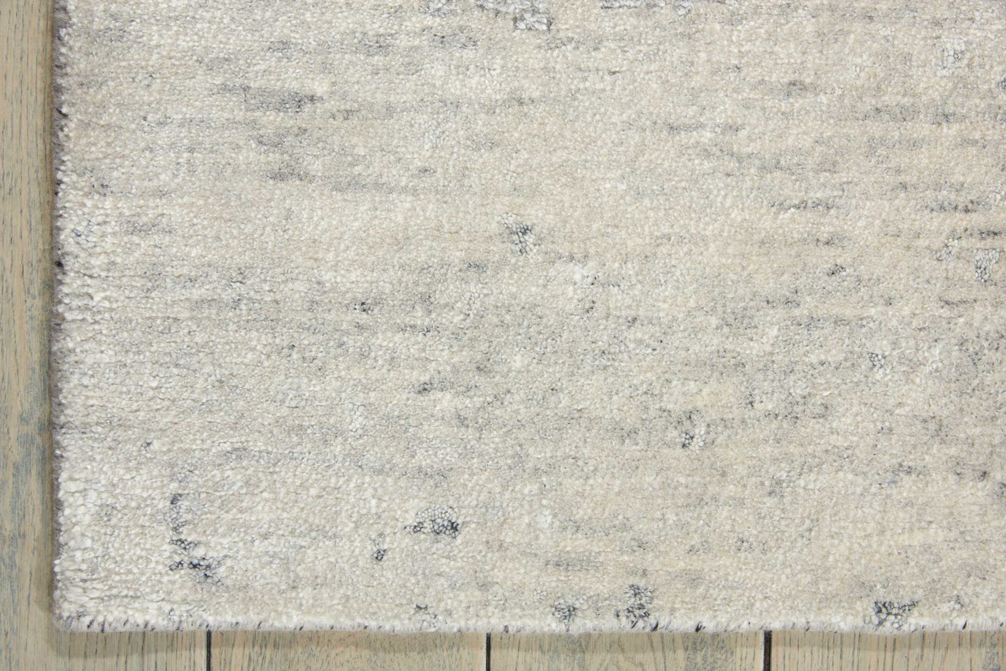 Nourison Home Silk Shadows  Ivory Silver  Transitional