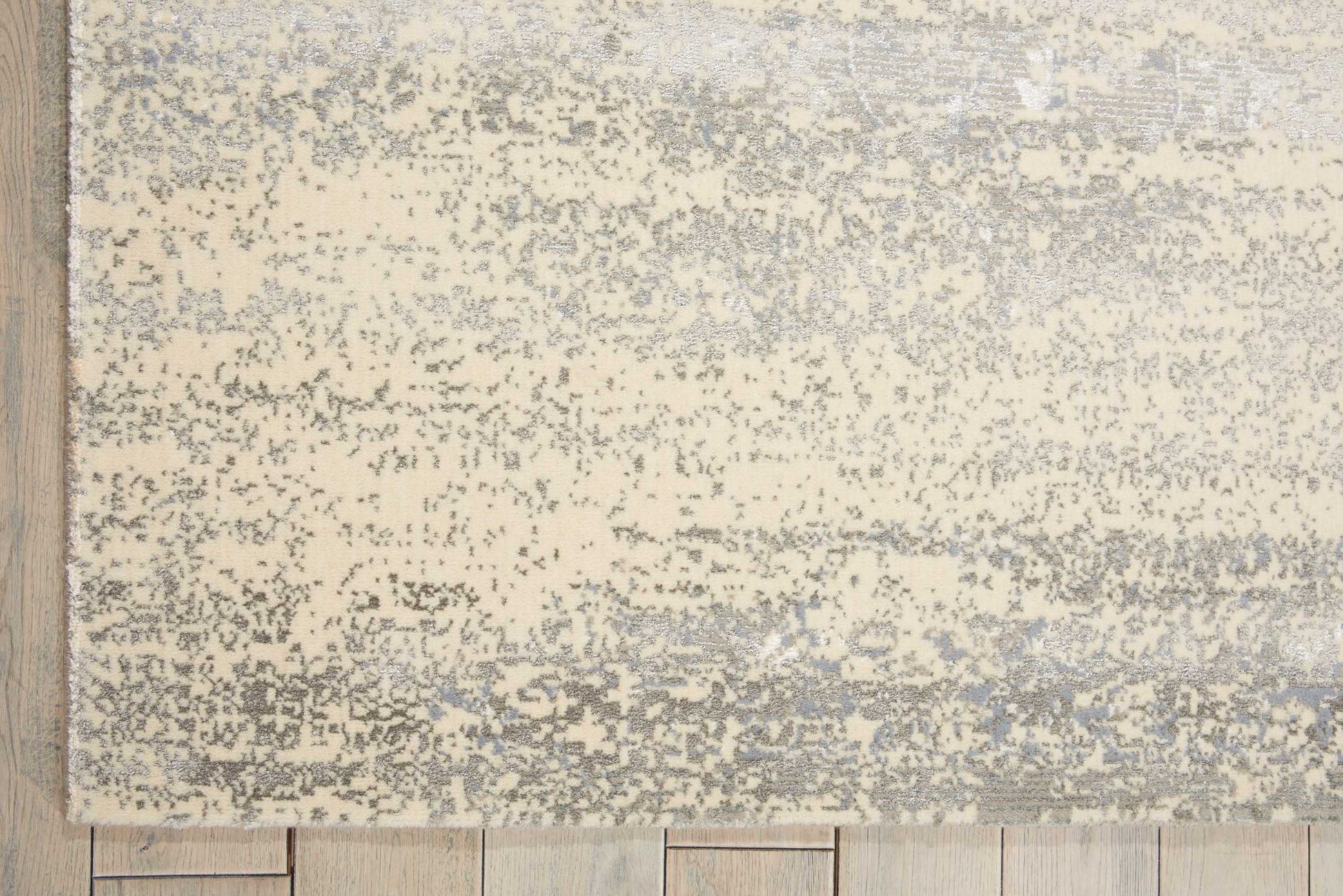 Nourison Home Luminance  Silver  Transitional