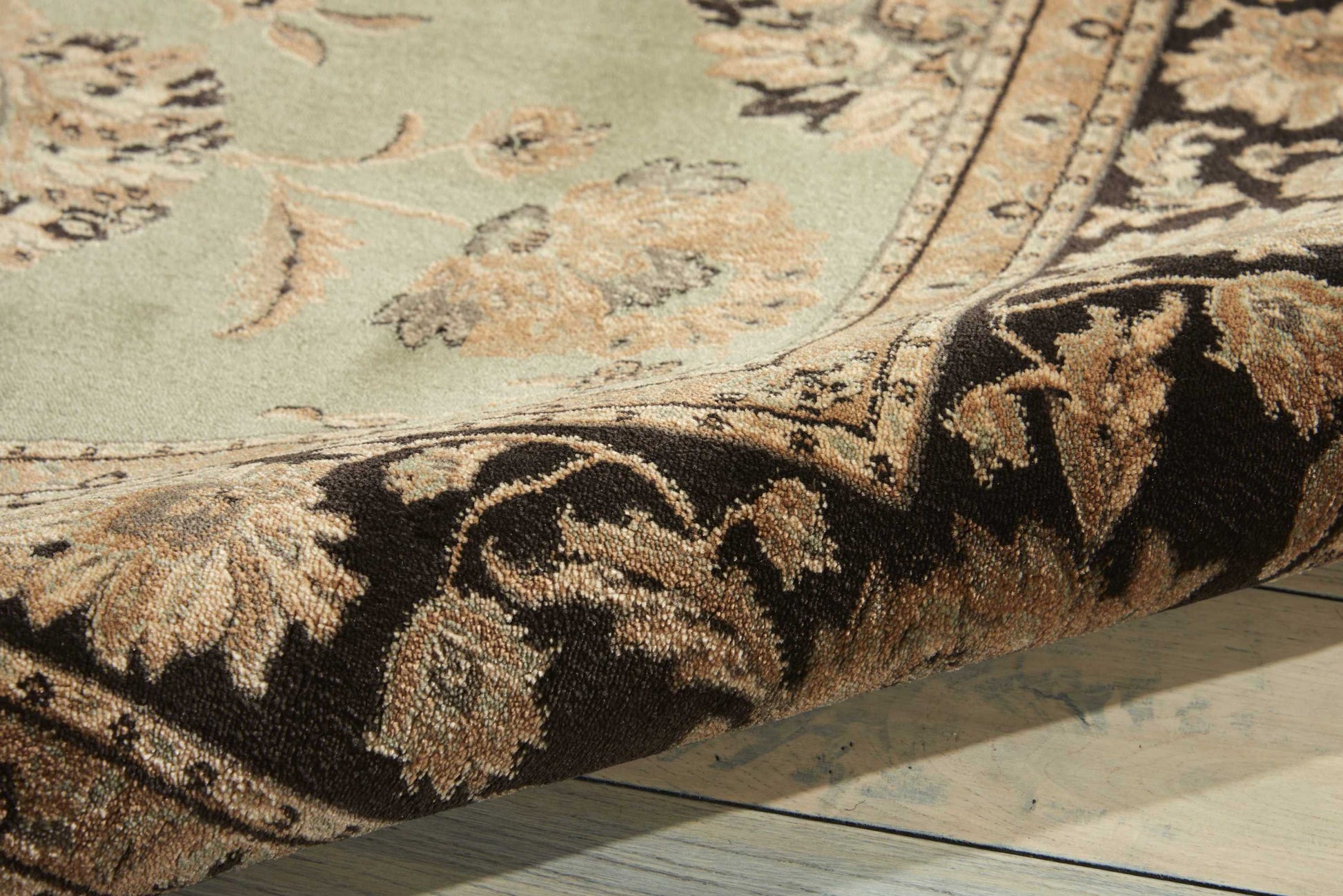 Nourison Home Ararat  Green  Traditional