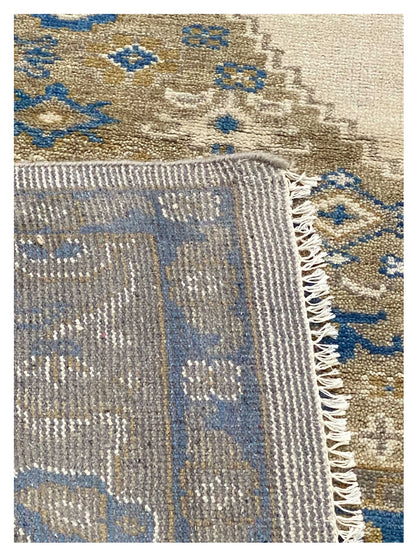 Artisan Bazaar  White   Traditional Knotted Rug