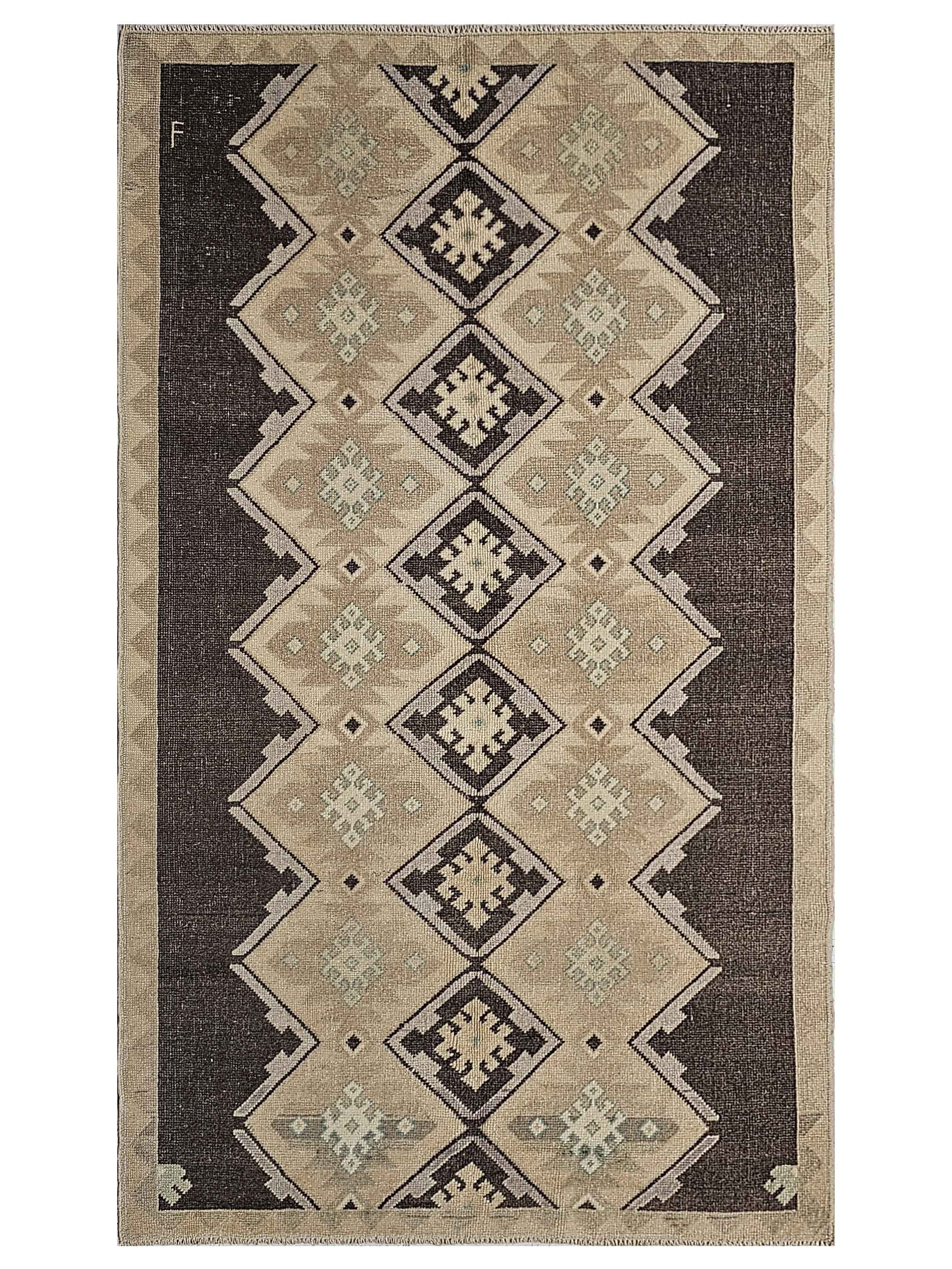 Artisan Angelina Beige Brown Vintage Knotted Rug – Atlanta Designer Rugs