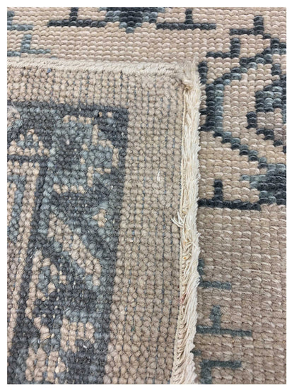 Artisan Uma  Ivory Grey Transitional Knotted Rug