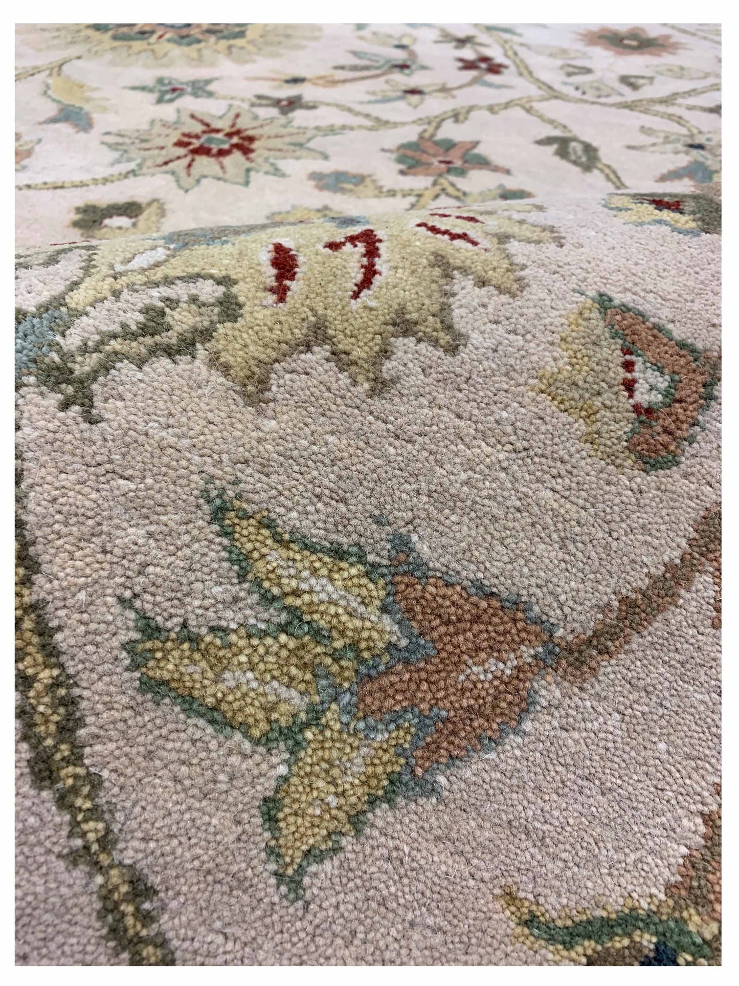 Artisan Paula  Beige Red Traditional Tufted Rug