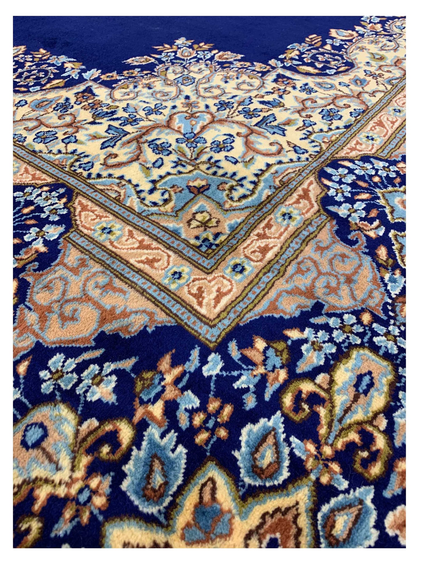 Artisan Persian Traditions  Blue  Traditional Knotted Rug