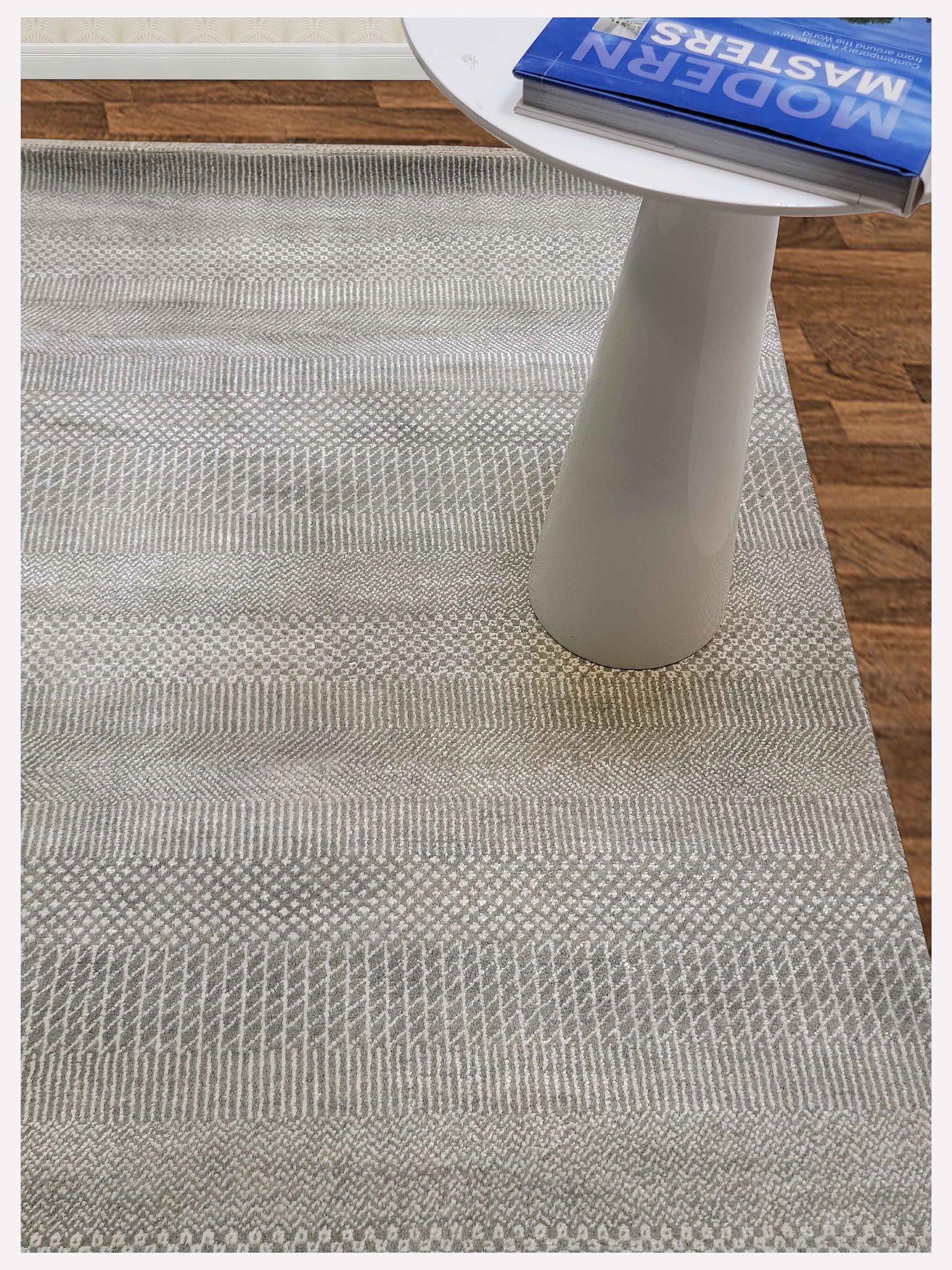 Artisan Vera Lt.Grey Transitional Knotted Rug - Rugs - Artisan - Atlanta Designer Rugs
