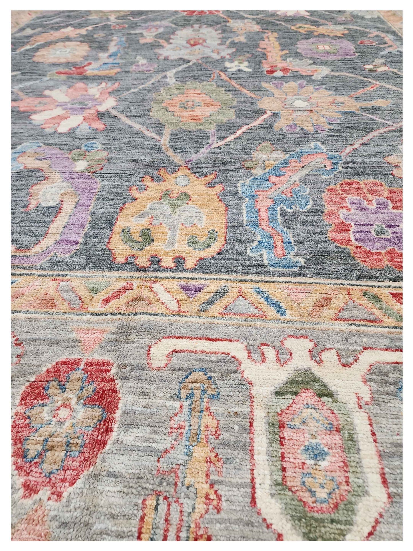 Artisan Pindi  Charcoal Silver Traditional Knotted Rug
