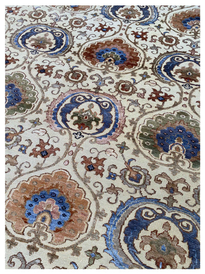 Artisan Cameron  Ivory  Traditional Knotted Rug