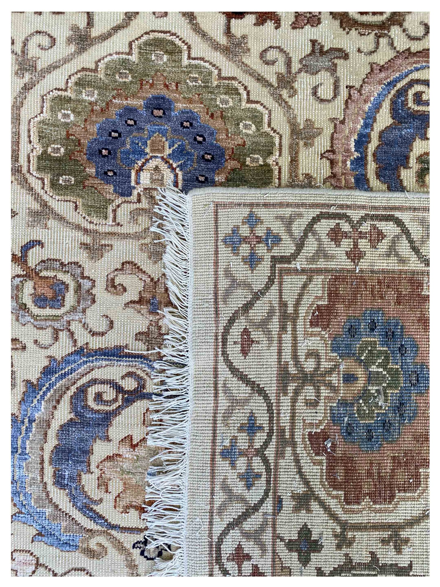 Artisan Cameron  Ivory  Traditional Knotted Rug