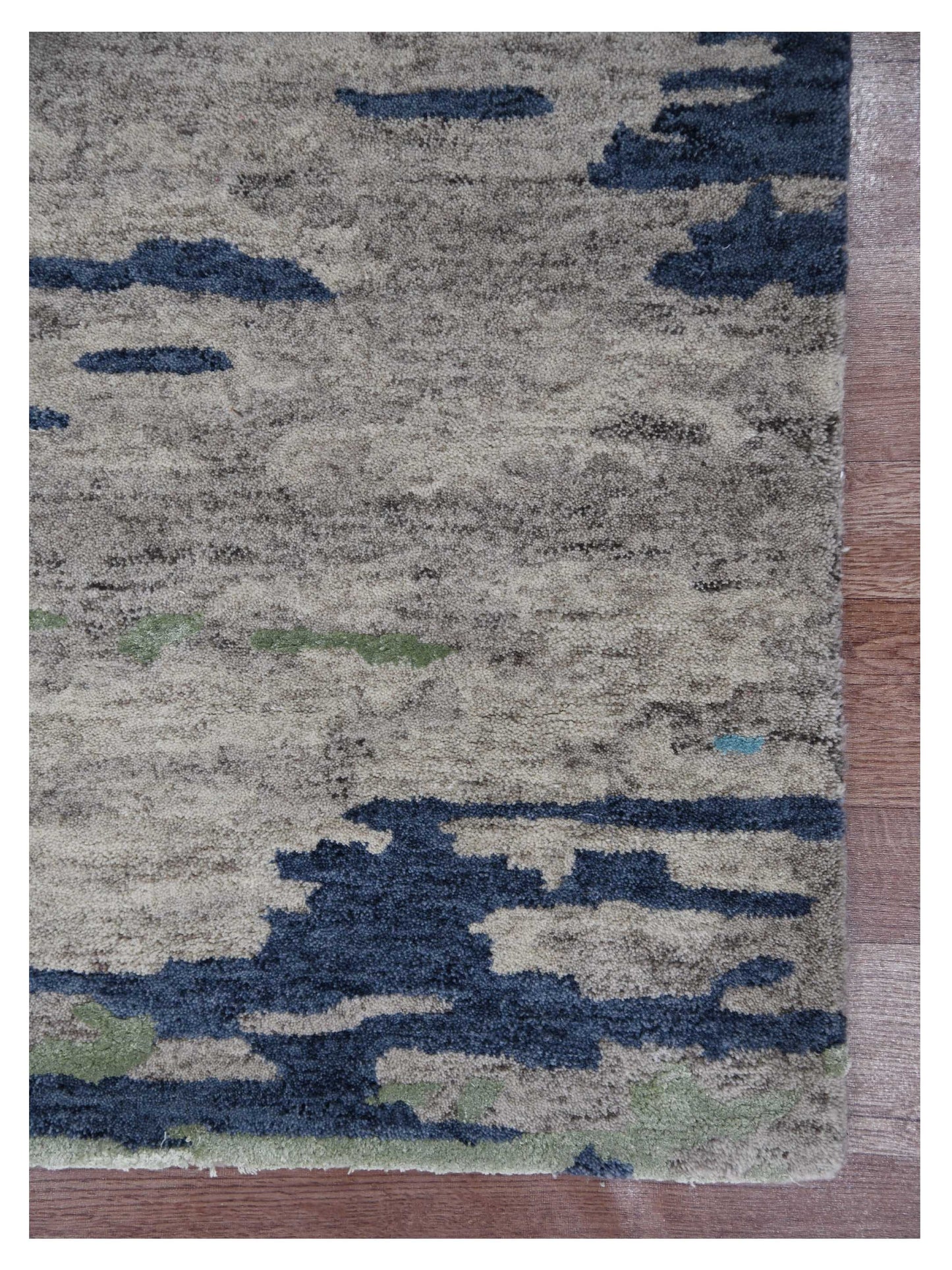 Limited ADELAIDE AD-102 SAND  Transitional Tufted Rug