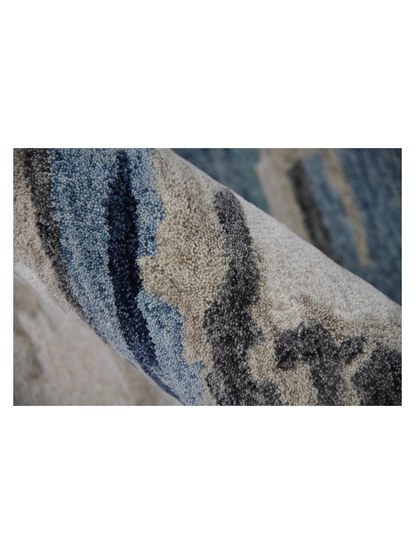 Limited ADELAIDE AD-104 BLUE  Transitional Tufted Rug