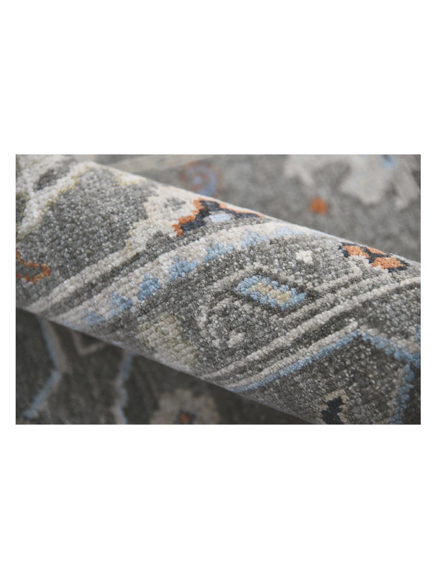 Limited Bailee BNS-150 SANTAS GRAY Traditional Knotted Rugs