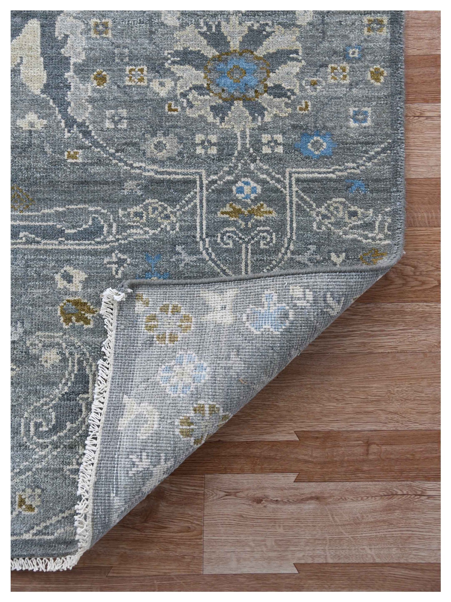 Limited Bailee BNS-500 SANTAS GRAY  Traditional Knotted Rug