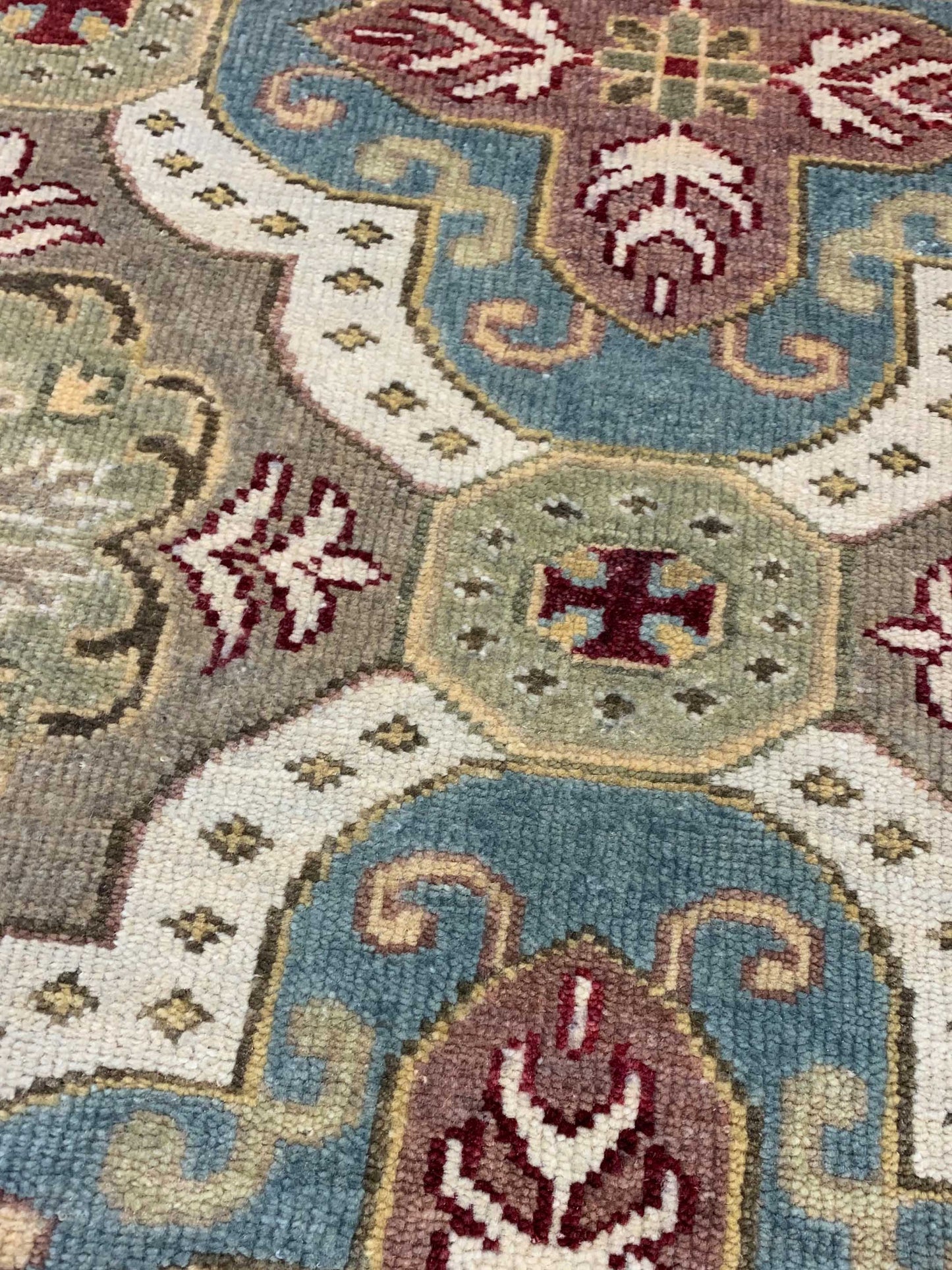 Artisan Cameron  Lt.Blue  Traditional Knotted Rug