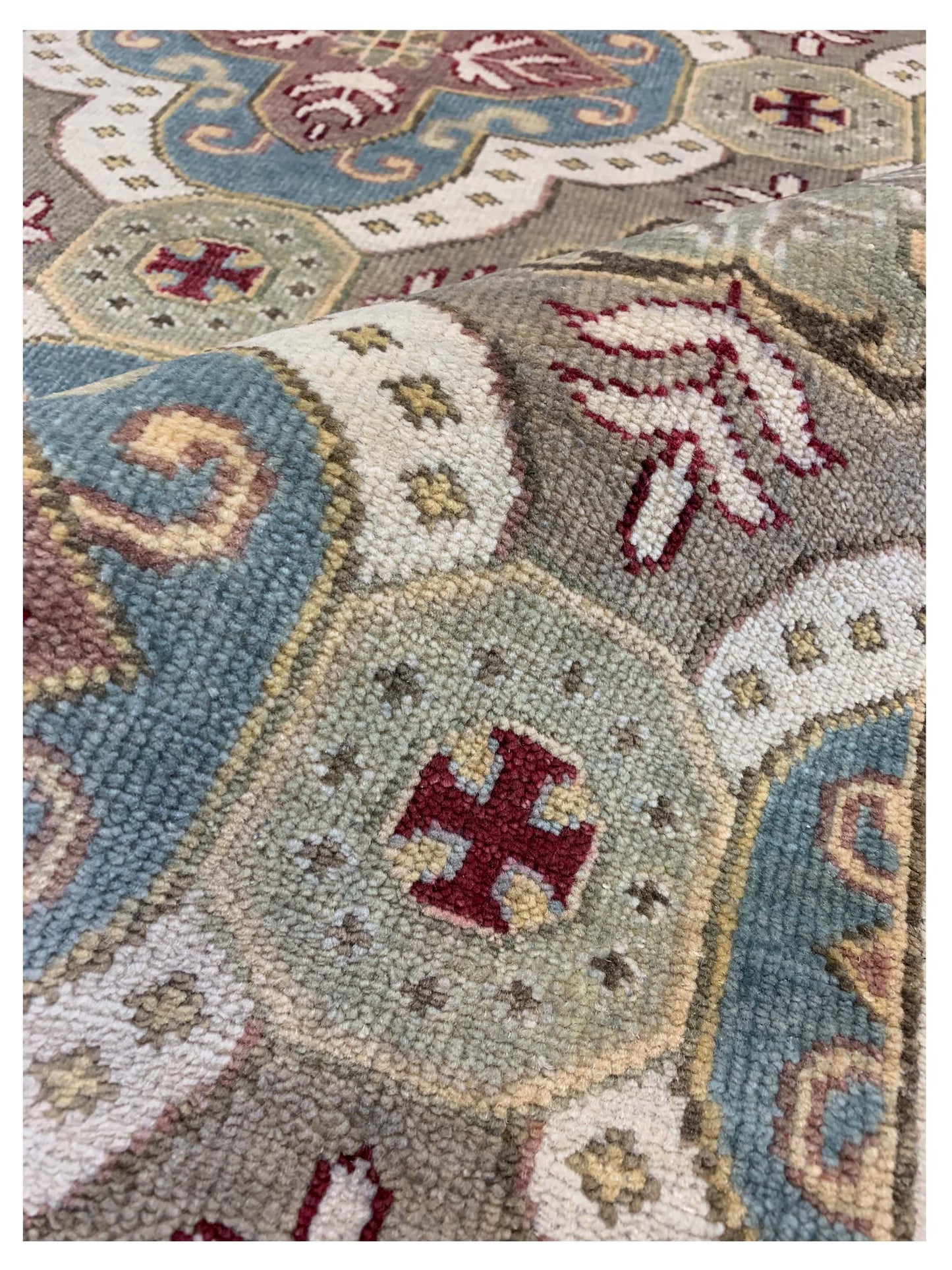 Artisan Cameron  Lt.Blue  Traditional Knotted Rug