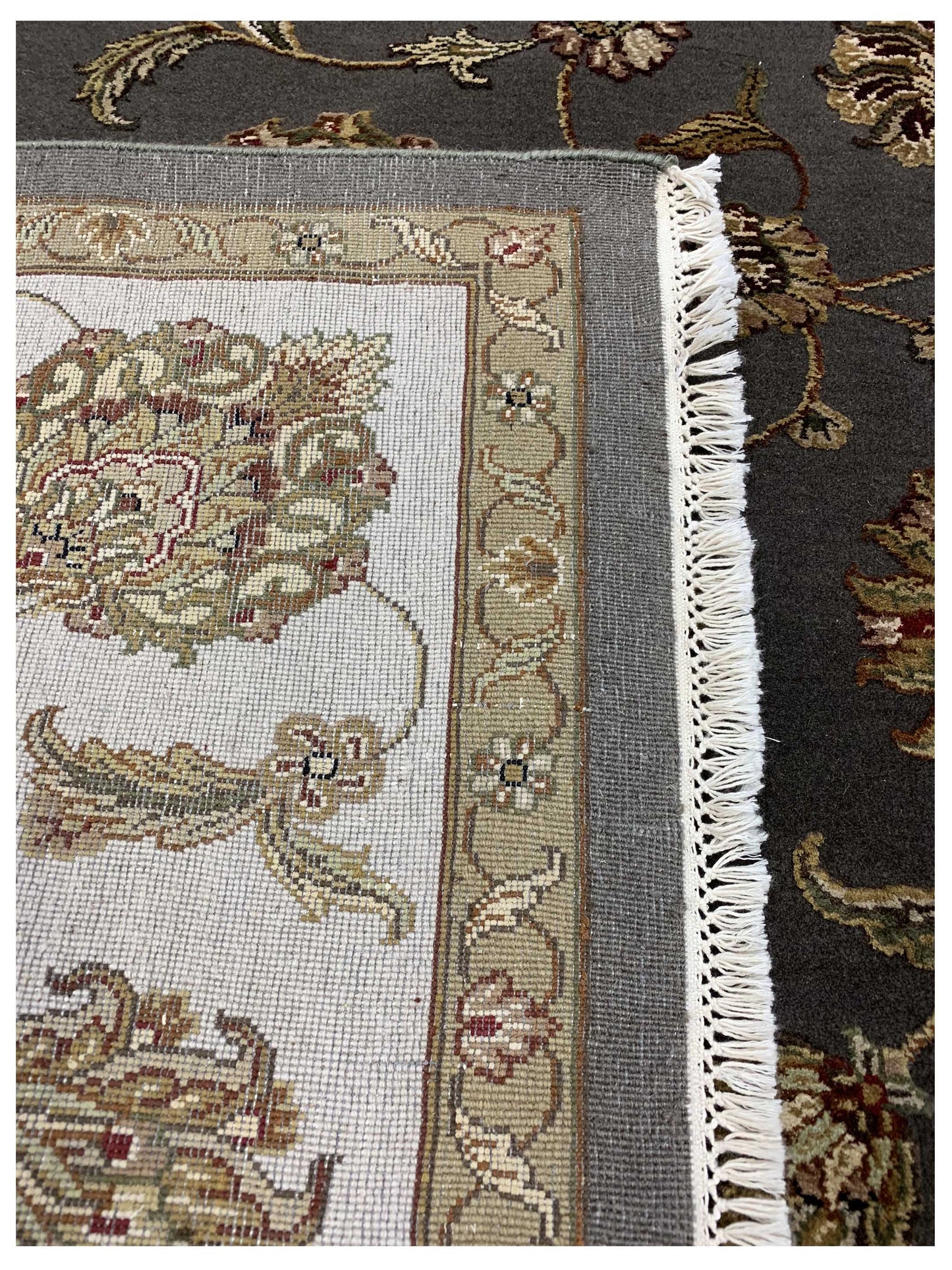 Artisan Winona  Grey Ivory Traditional Knotted Rug