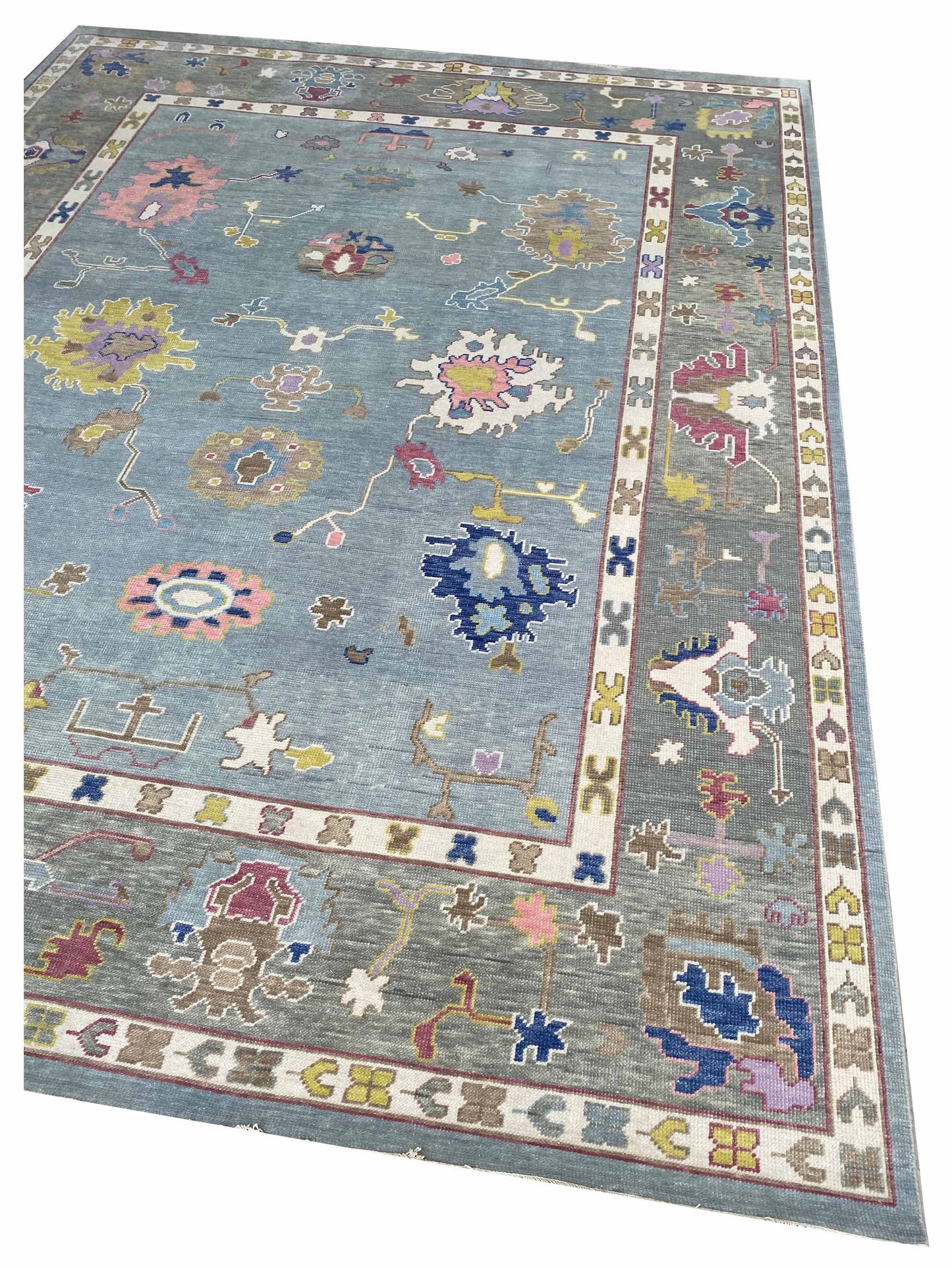 Artisan Blossom  Lt.Blue  Traditional Knotted Rug