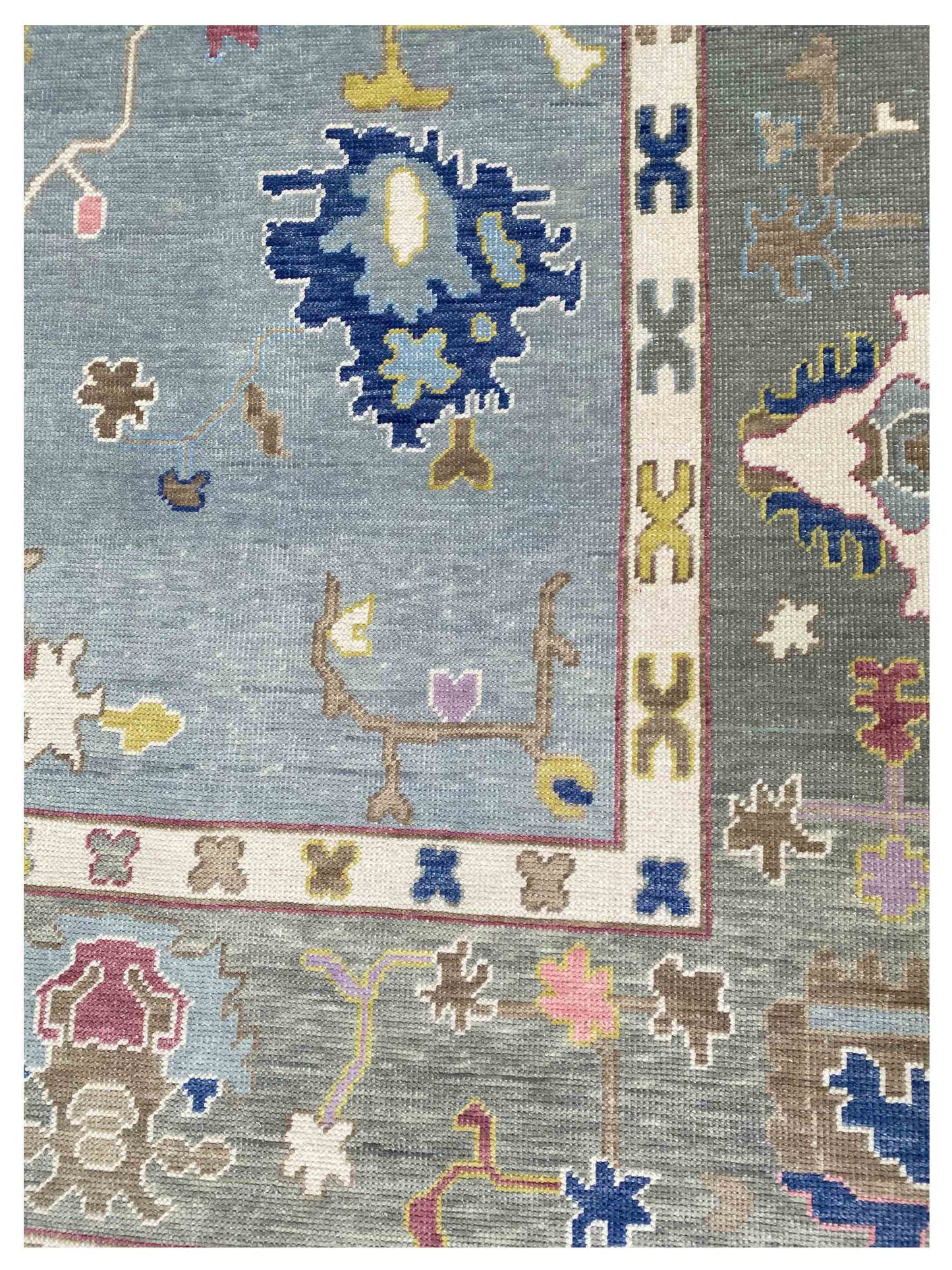 Artisan Blossom  Lt.Blue  Traditional Knotted Rug