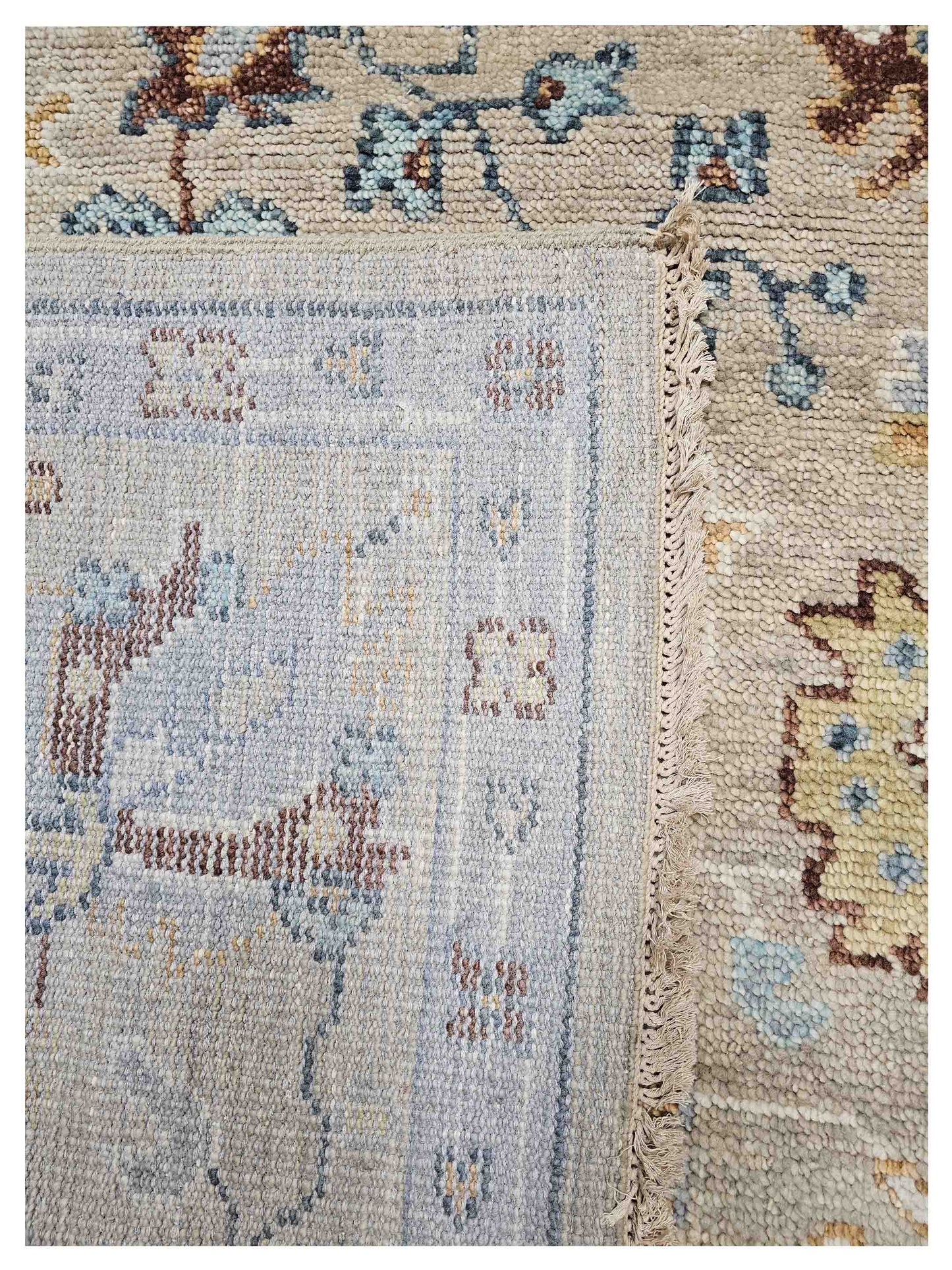 Artisan Felicity  Grey Grey Traditional Knotted Rug