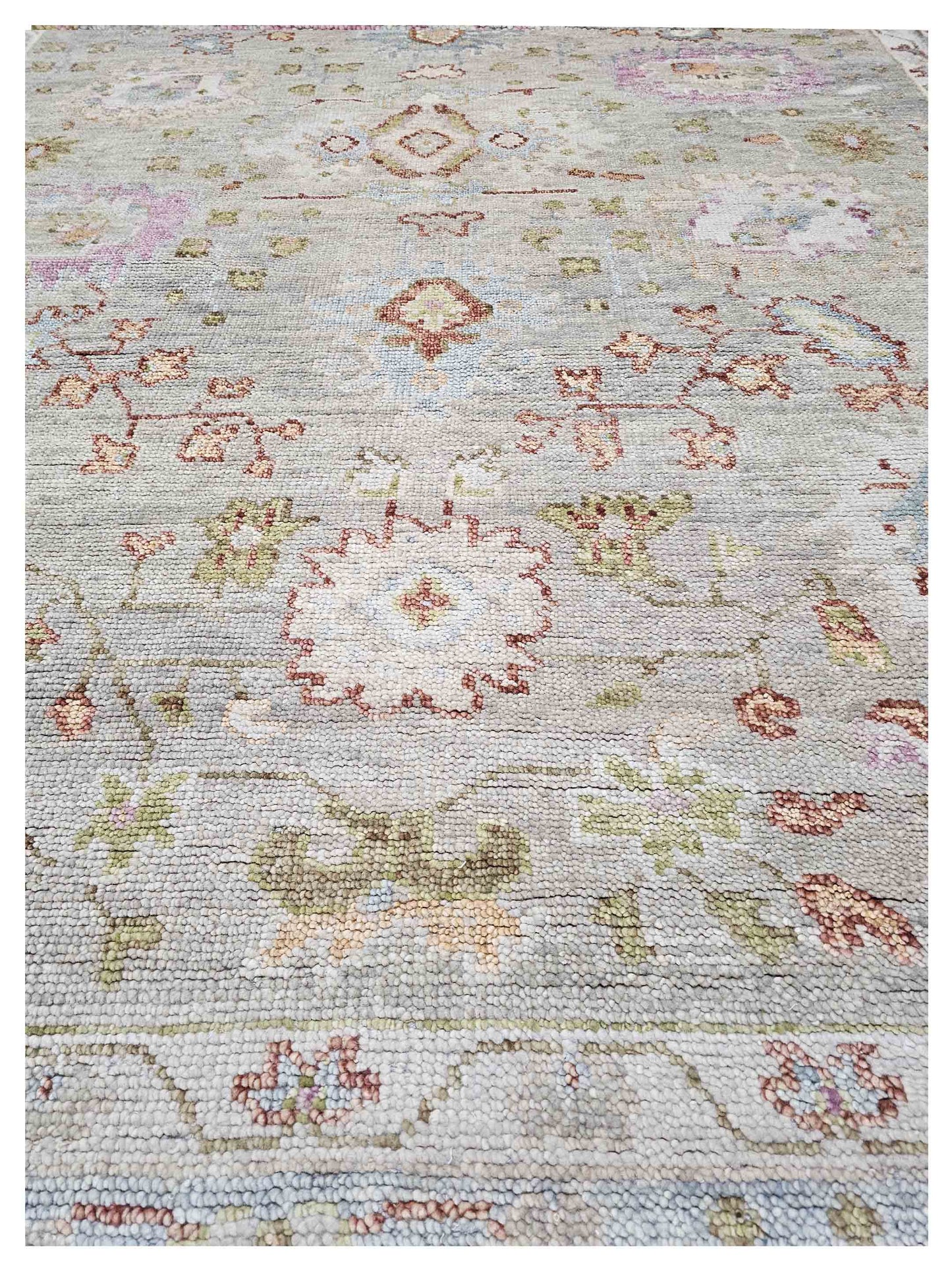 Artisan Felicity  Silver Lt.Blue Traditional Knotted Rug