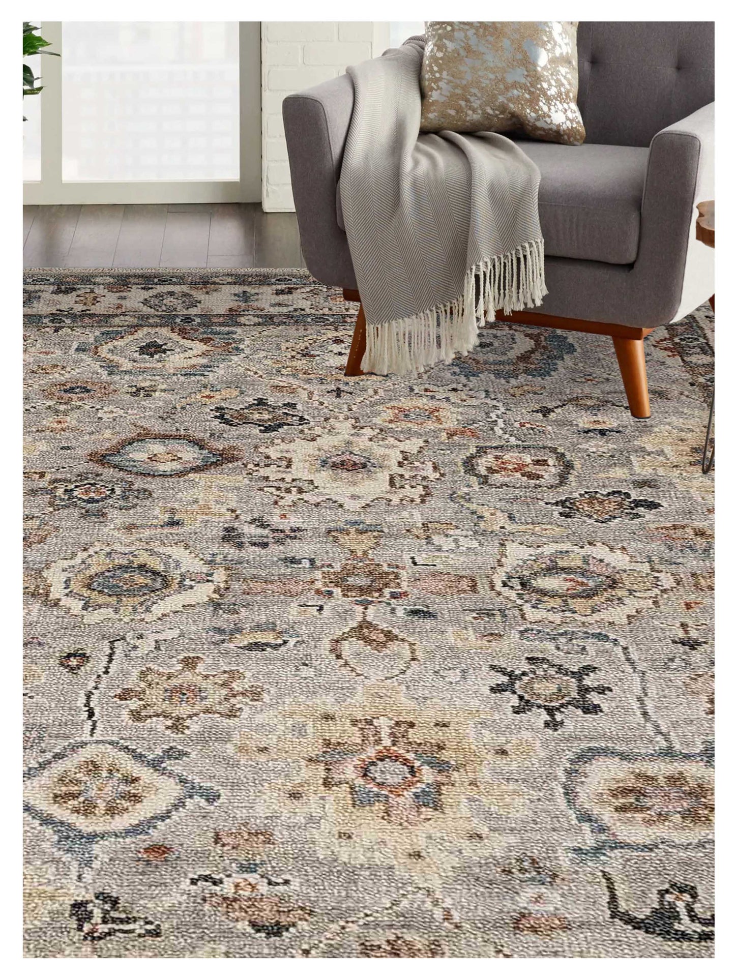 Artisan Felicity  Lt.Grey Beige Traditional Knotted Rug