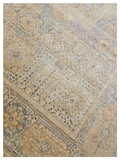 Artisan Gwyneth  Beige Beige Traditional Knotted Rug