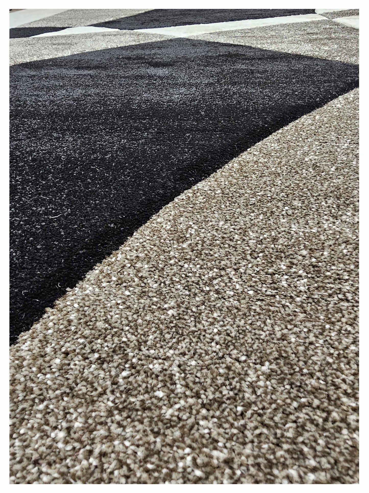 American Cover Design Hollywood H - 284 Black Modern Machinemade Rug - Rugs - American Cover Design - Atlanta Designer Rugs
