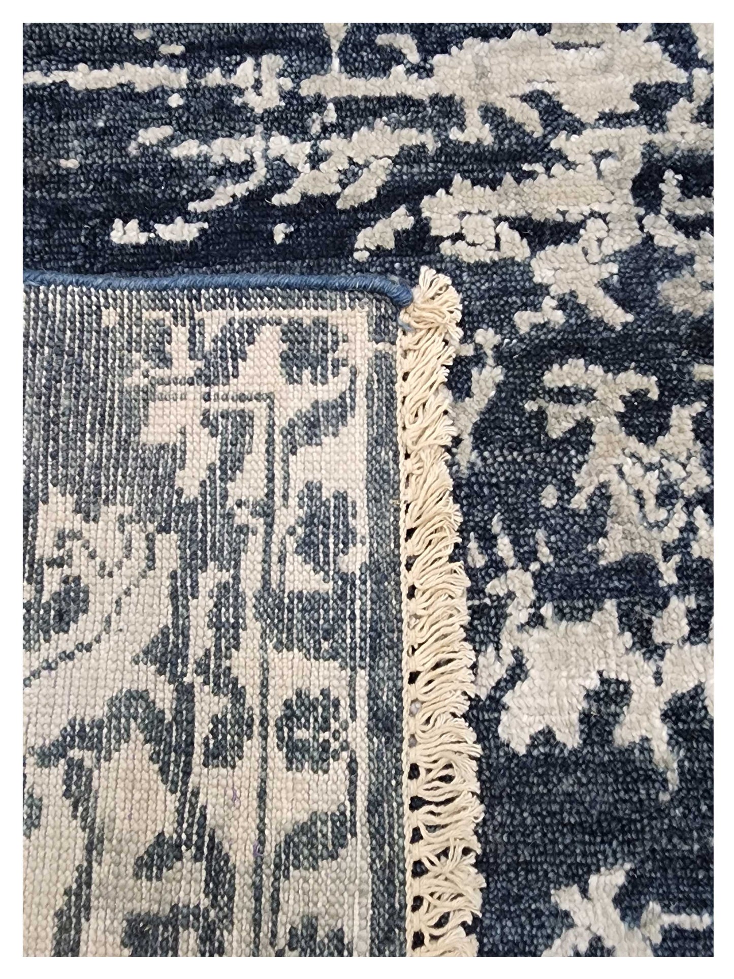 Artisan Elisabeth  Navy Silver Traditional Knotted Rug