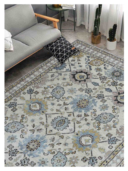 Artisan Aimee  Ivory Ivory Traditional Knotted Rug
