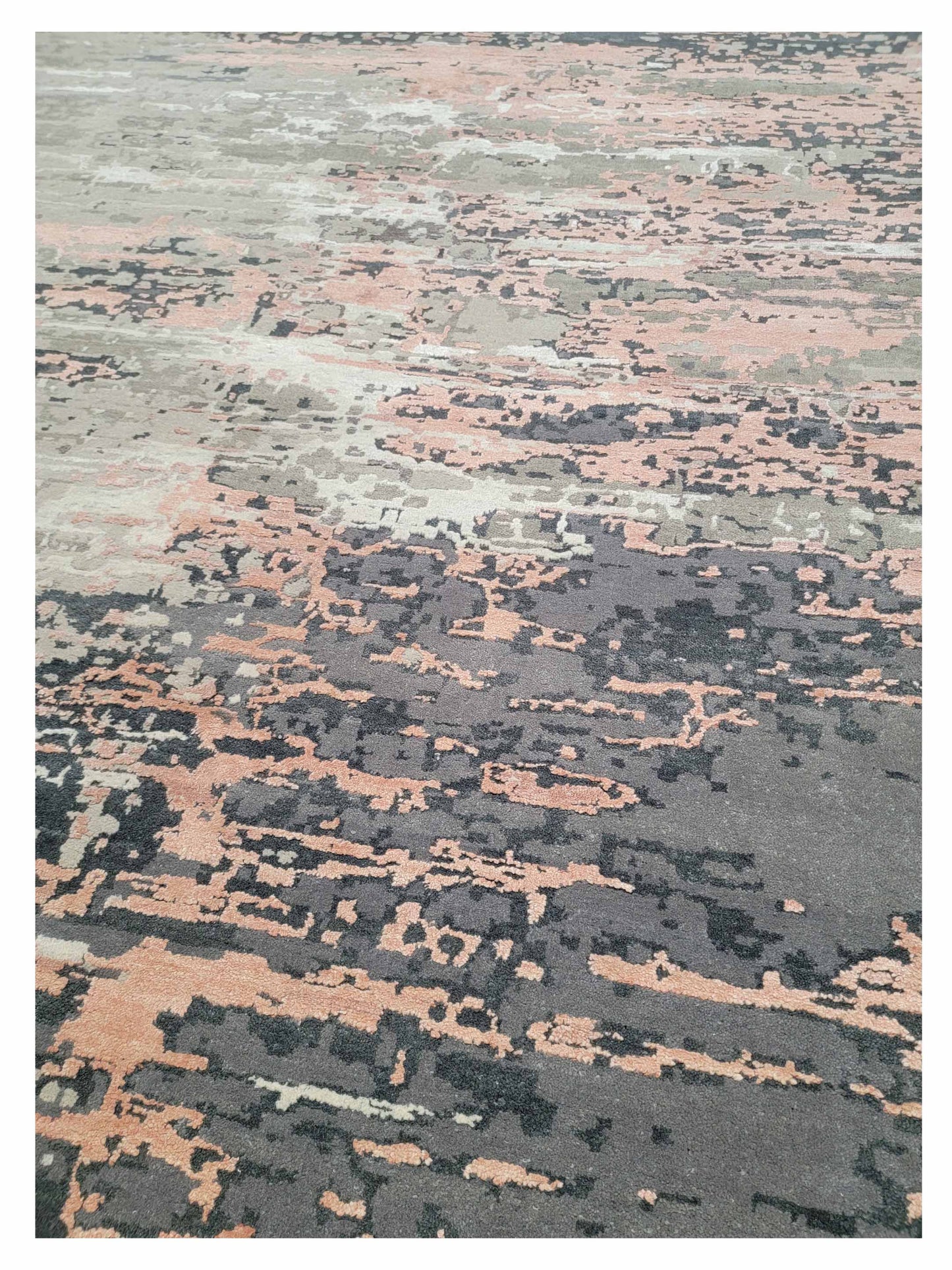 Artisan Mary  Beige Pink Contemporary Knotted Rug