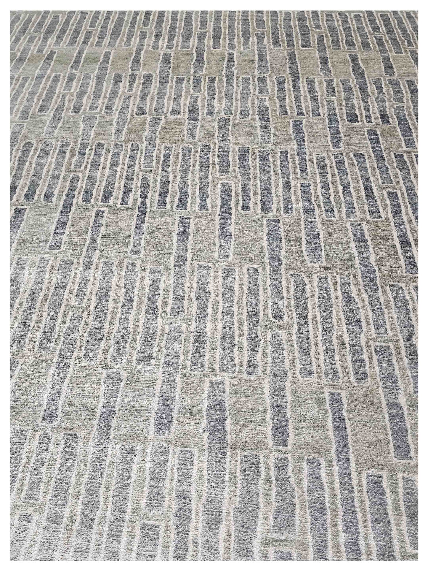 Artisan Mary  Sea Green  Contemporary Knotted Rug
