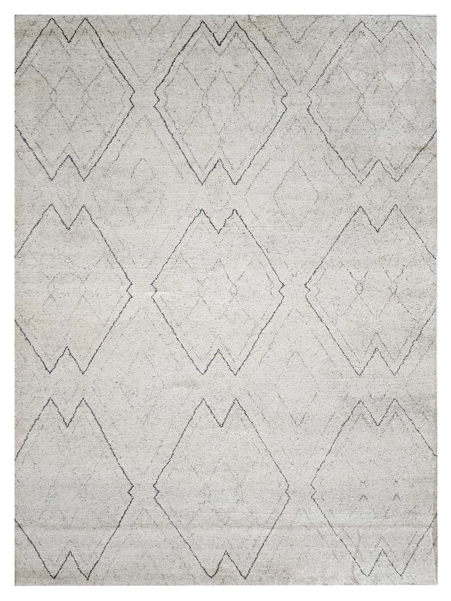 Artisan Marion MO-10372-A Ivory Transitional Knotted Rug