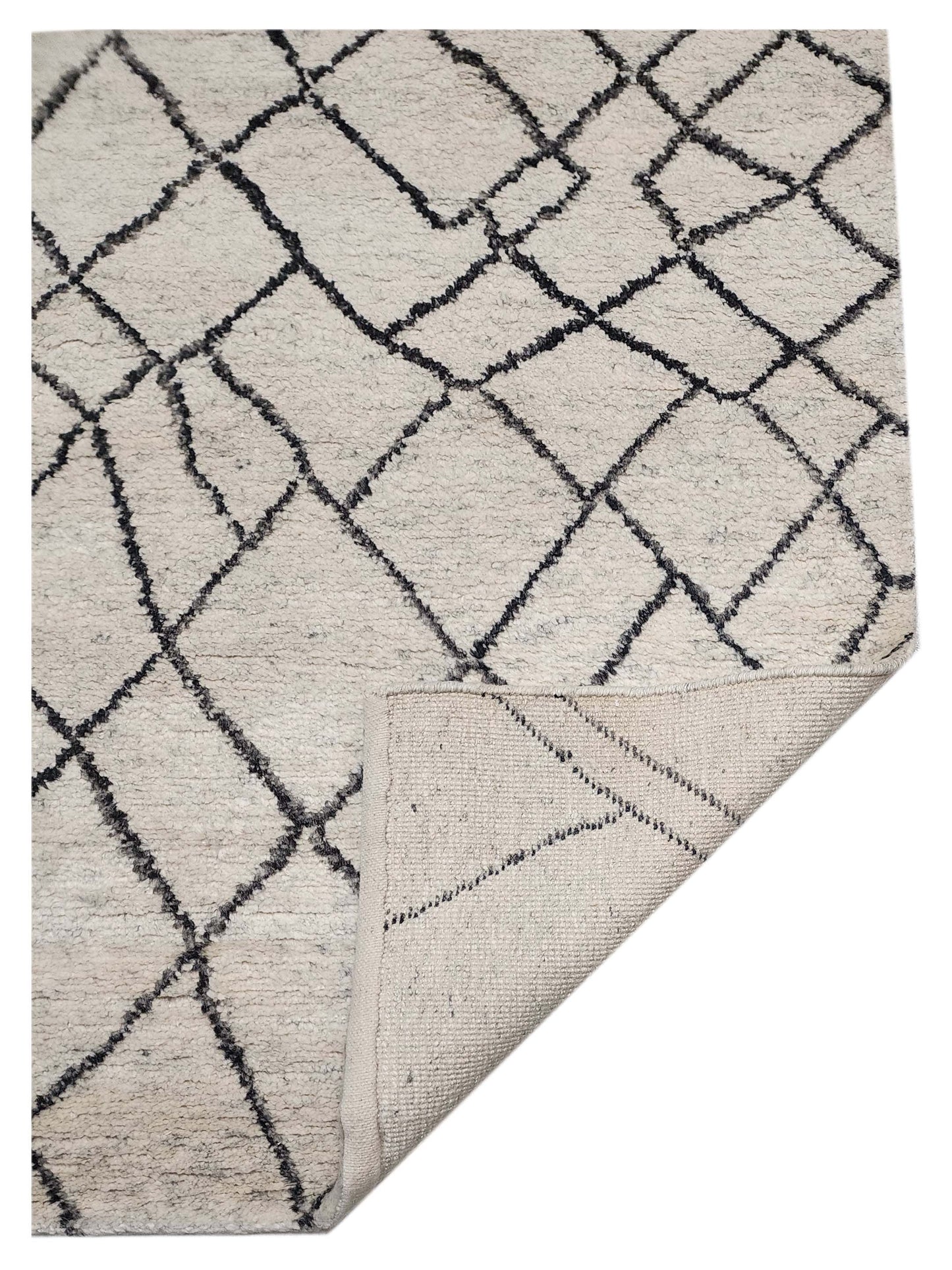 Artisan Marion  Ivory Black Transitional Knotted Rug