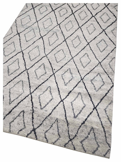 Artisan Marion  Ivory Beige Transitional Knotted Rug