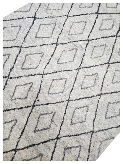 Artisan Marion  Ivory Beige Transitional Knotted Rug