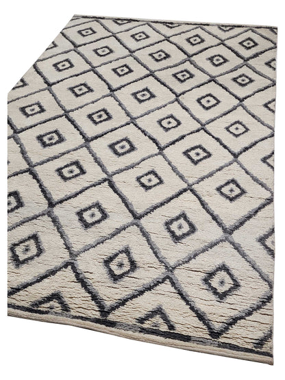 Artisan Marion  Ivory Grey Transitional Knotted Rug