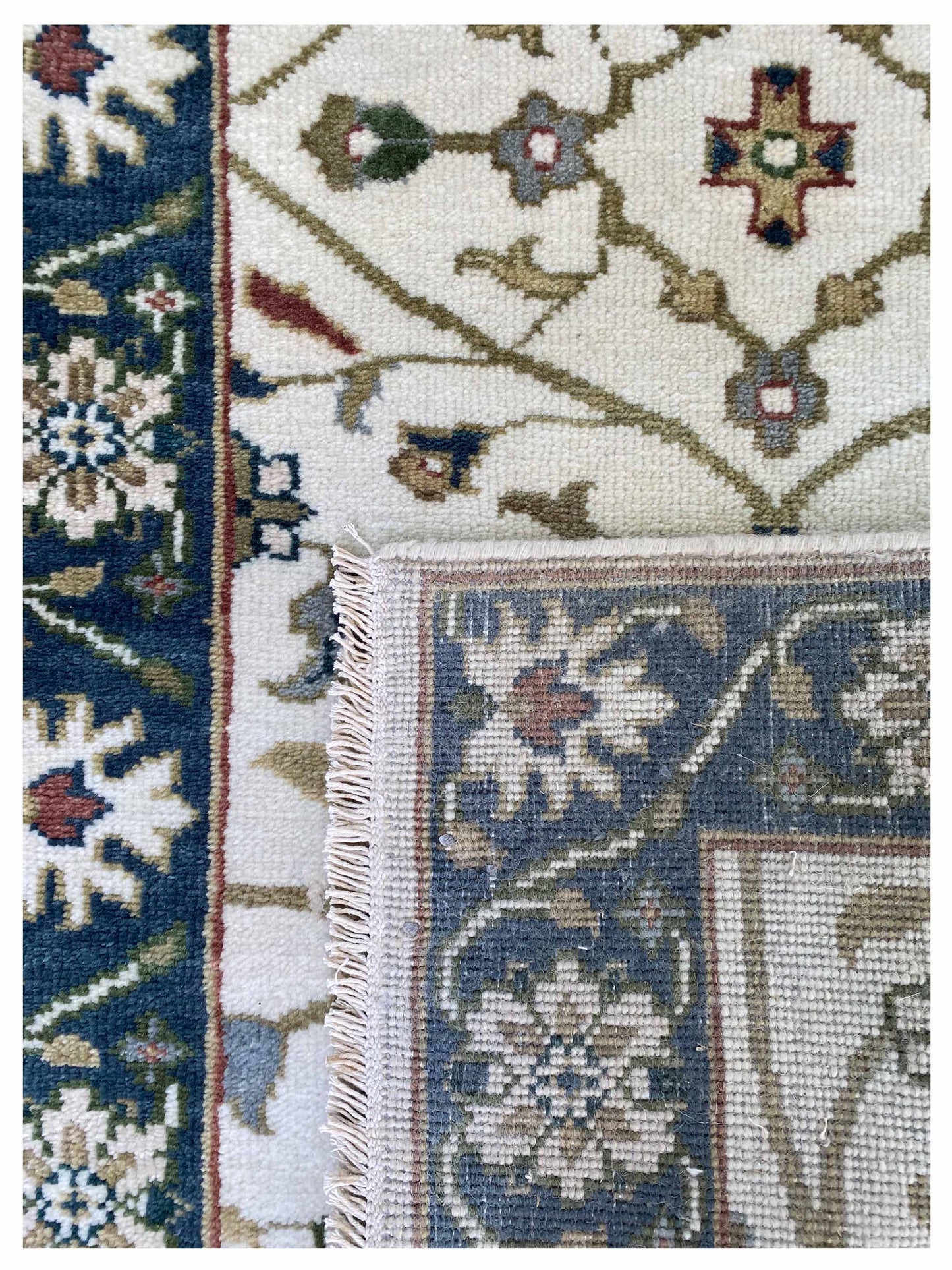 Artisan Cameron  Ivory Teal Traditional Knotted Rug