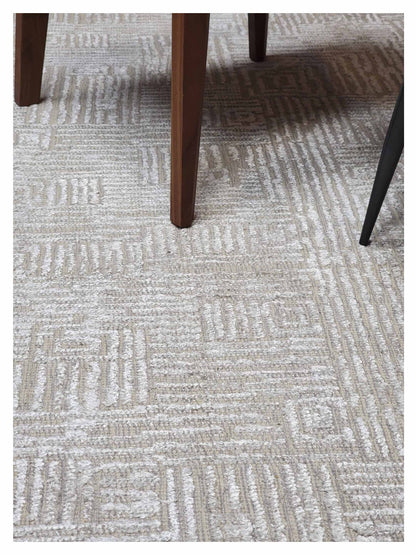 Limited Quantum QN - 351 SILVER Transitional Knotted Rug - Rugs - Limited - Atlanta Designer Rugs