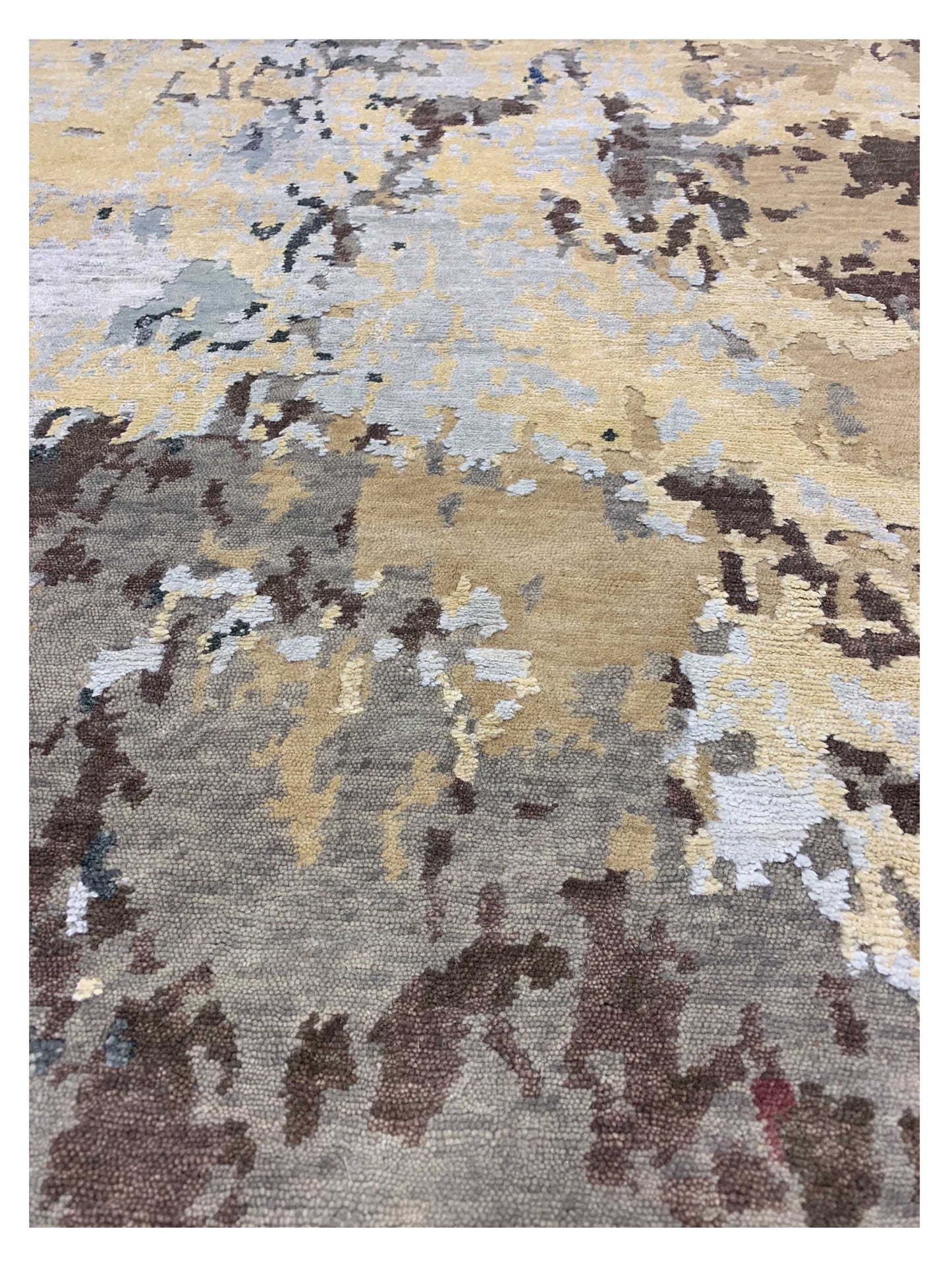 Artisan Toni  Silver Gold Transitional Knotted Rug