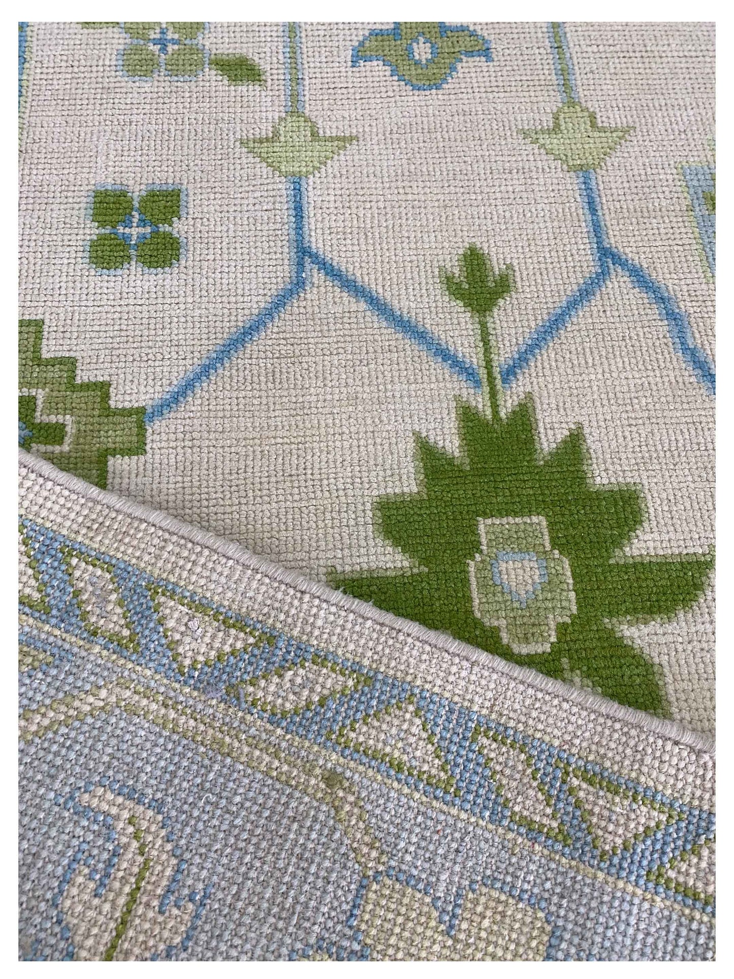 Artisan Blossom-2  Ivory Lt.Blue Traditional Knotted Rug