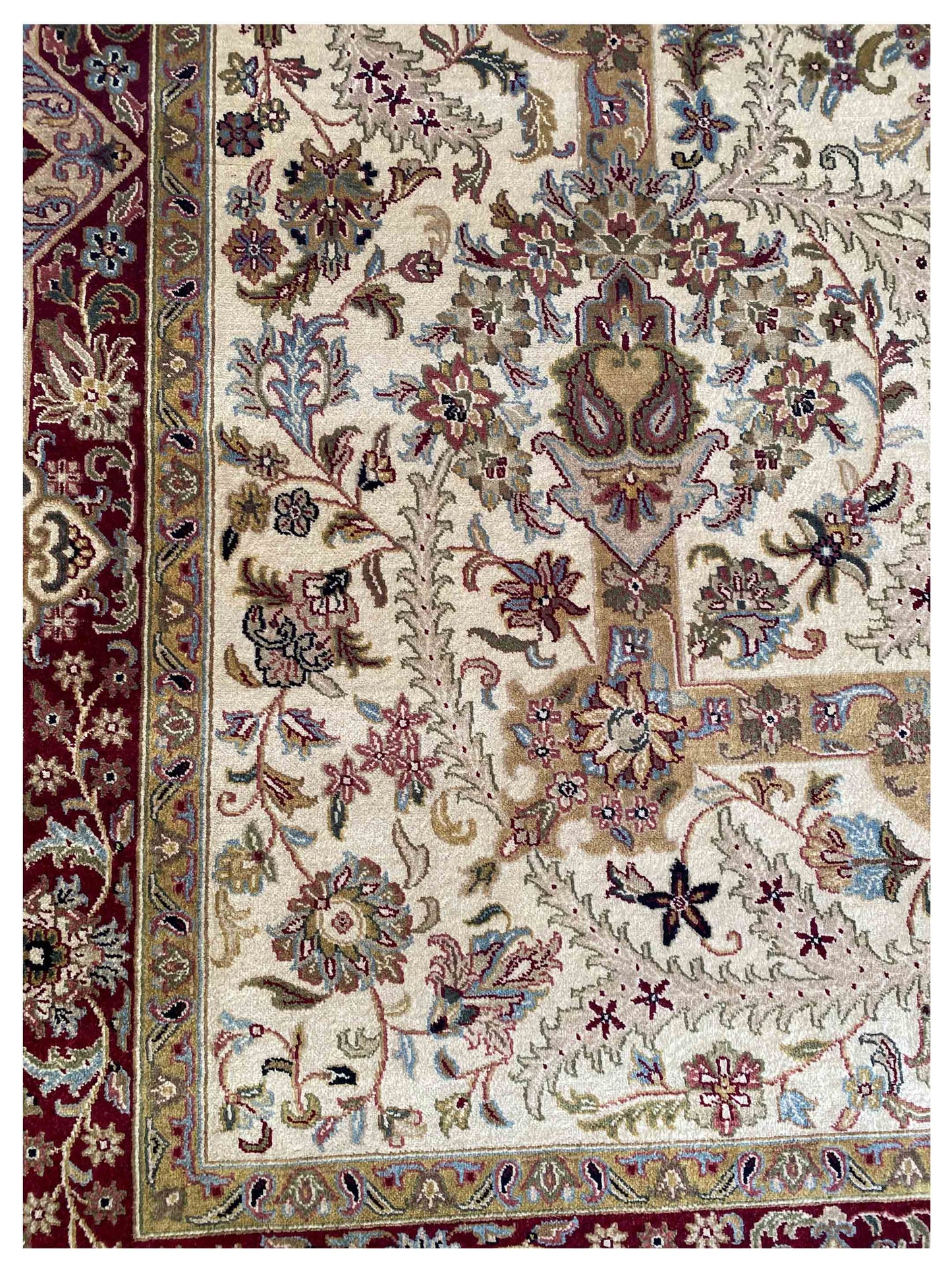 Artisan Lynda  Ivory Red Traditional Knotted Rug