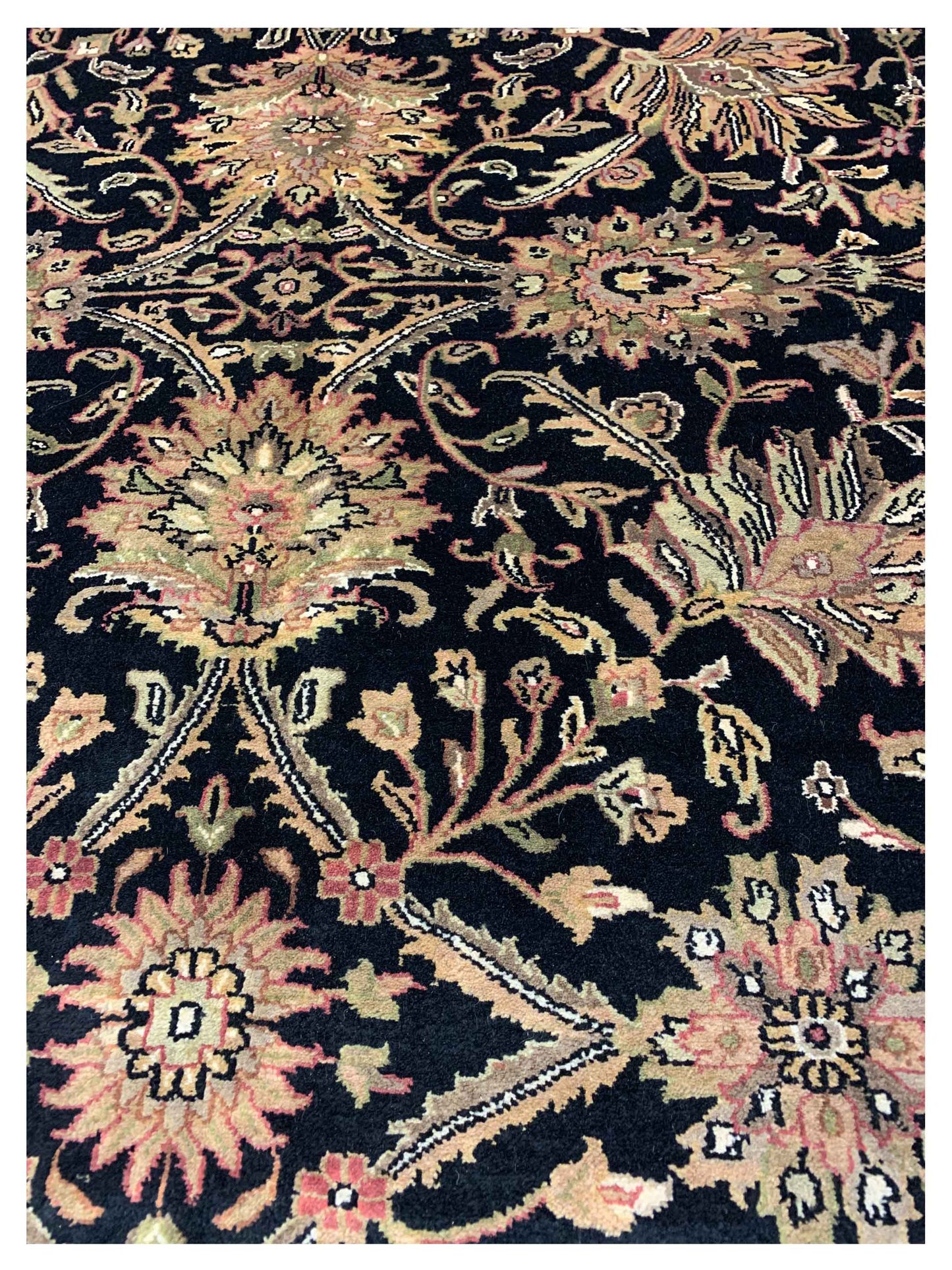 Artisan Michelle  Black  Traditional Knotted Rug