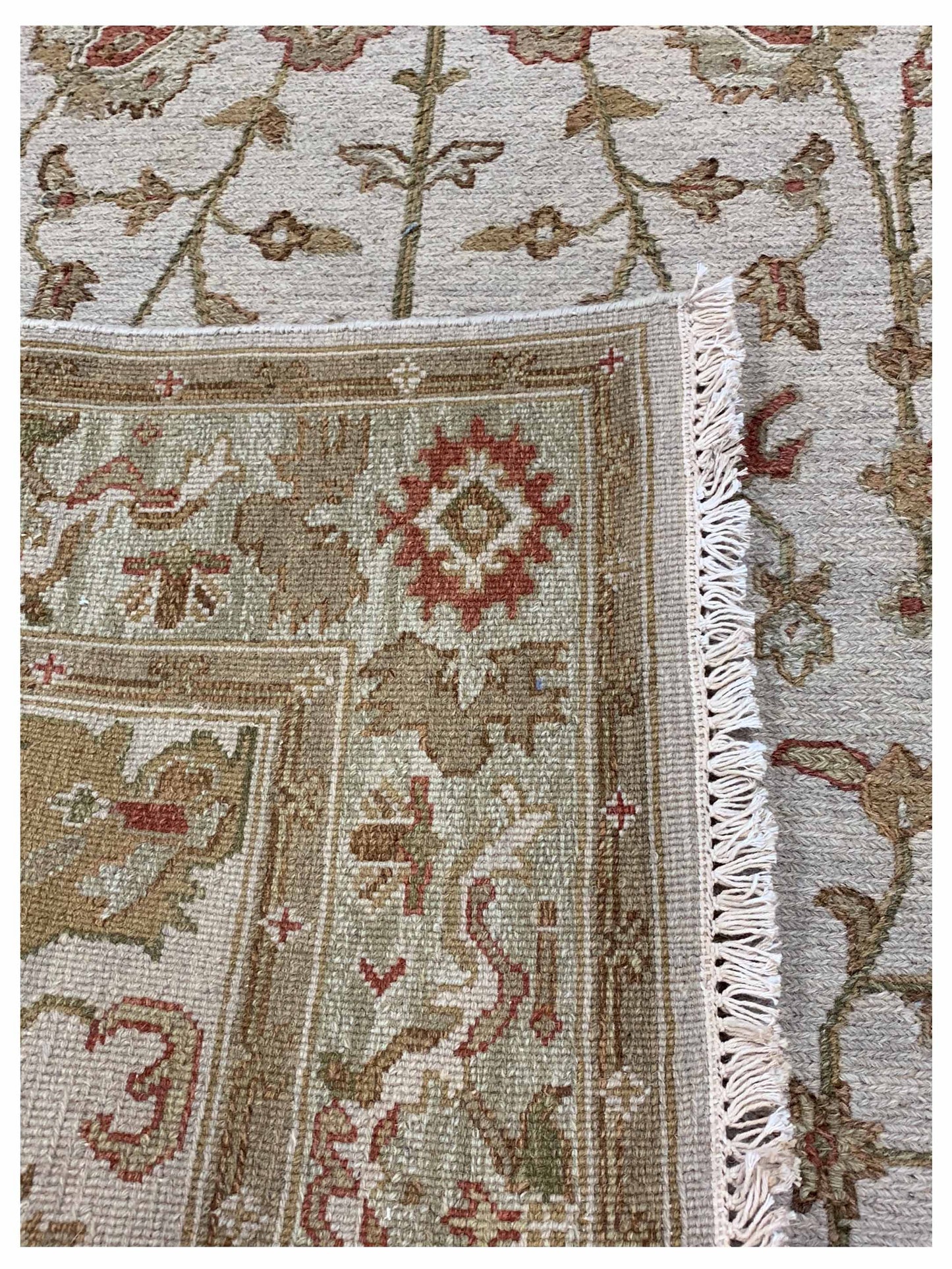 Artisan Sandra  Ivory Lt.Green Traditional Knotted Rug