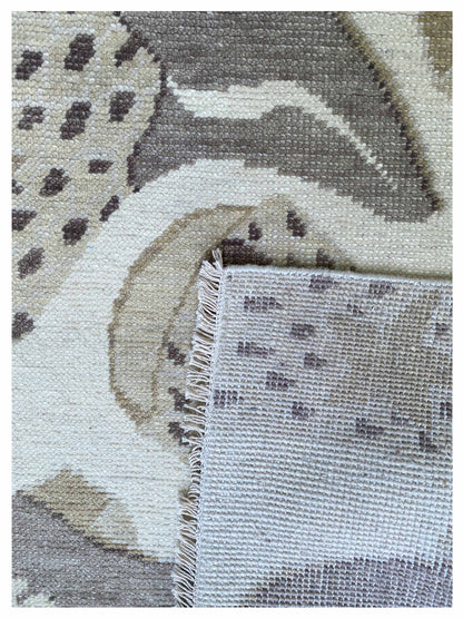 Artisan Blossom  Beige  Modern Knotted Rug