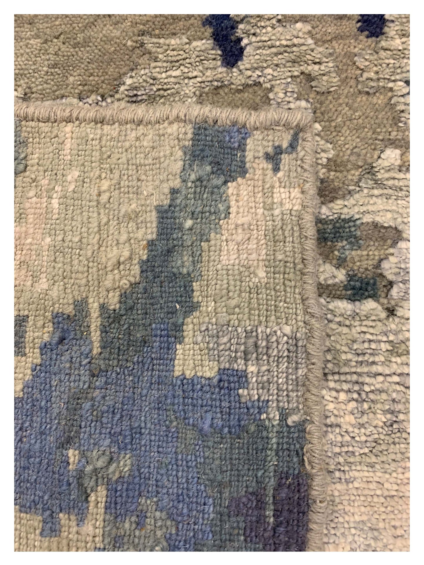 Artisan Mary  Silver Eggplant Contemporary Knotted Rug