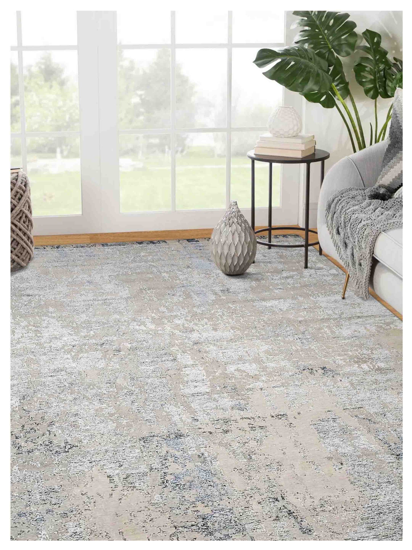 Artisan Tawny  Silver   Knotted Rug