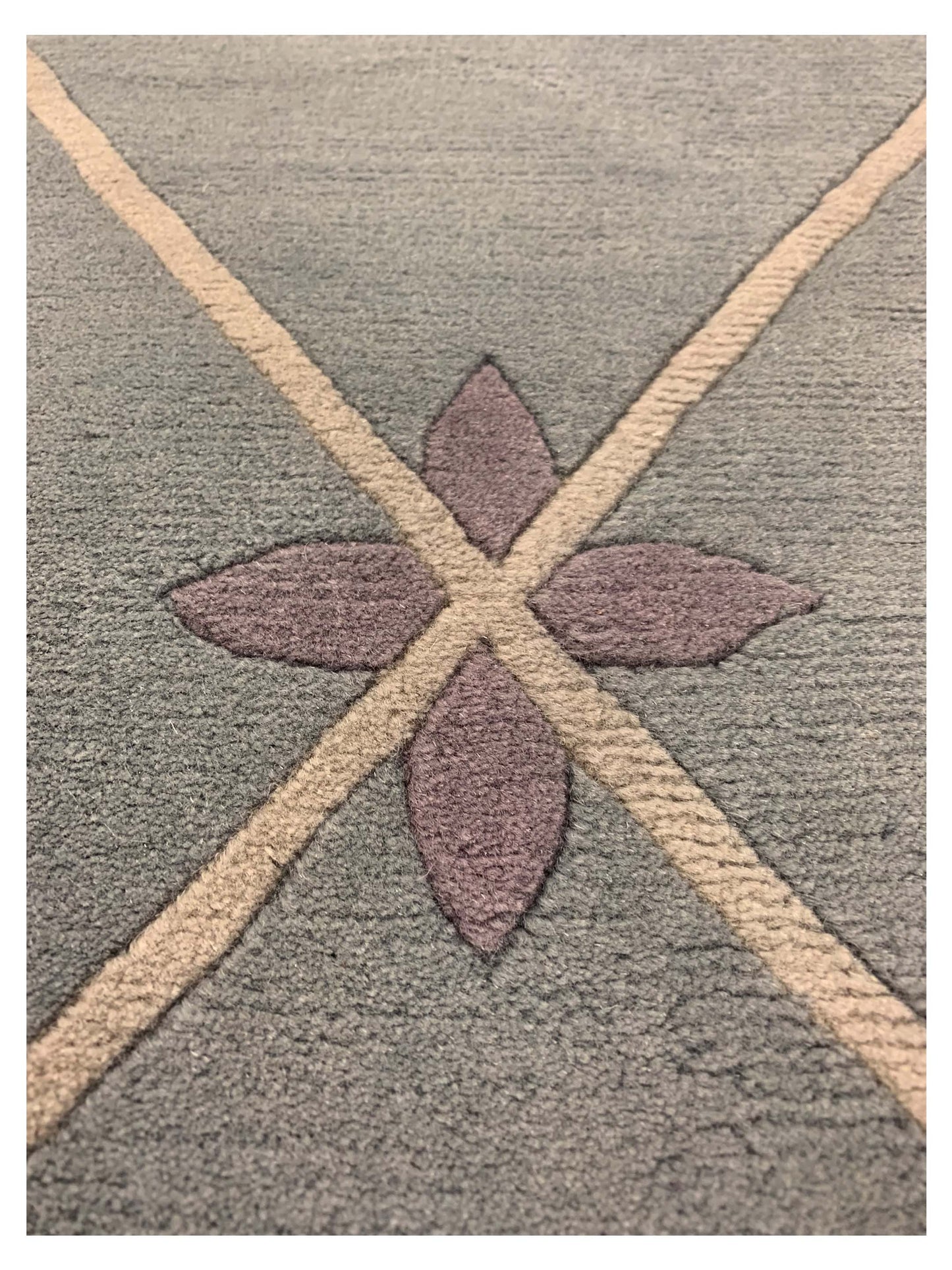 Artisan Teresa  Lt.Green  Contemporary Knotted Rug